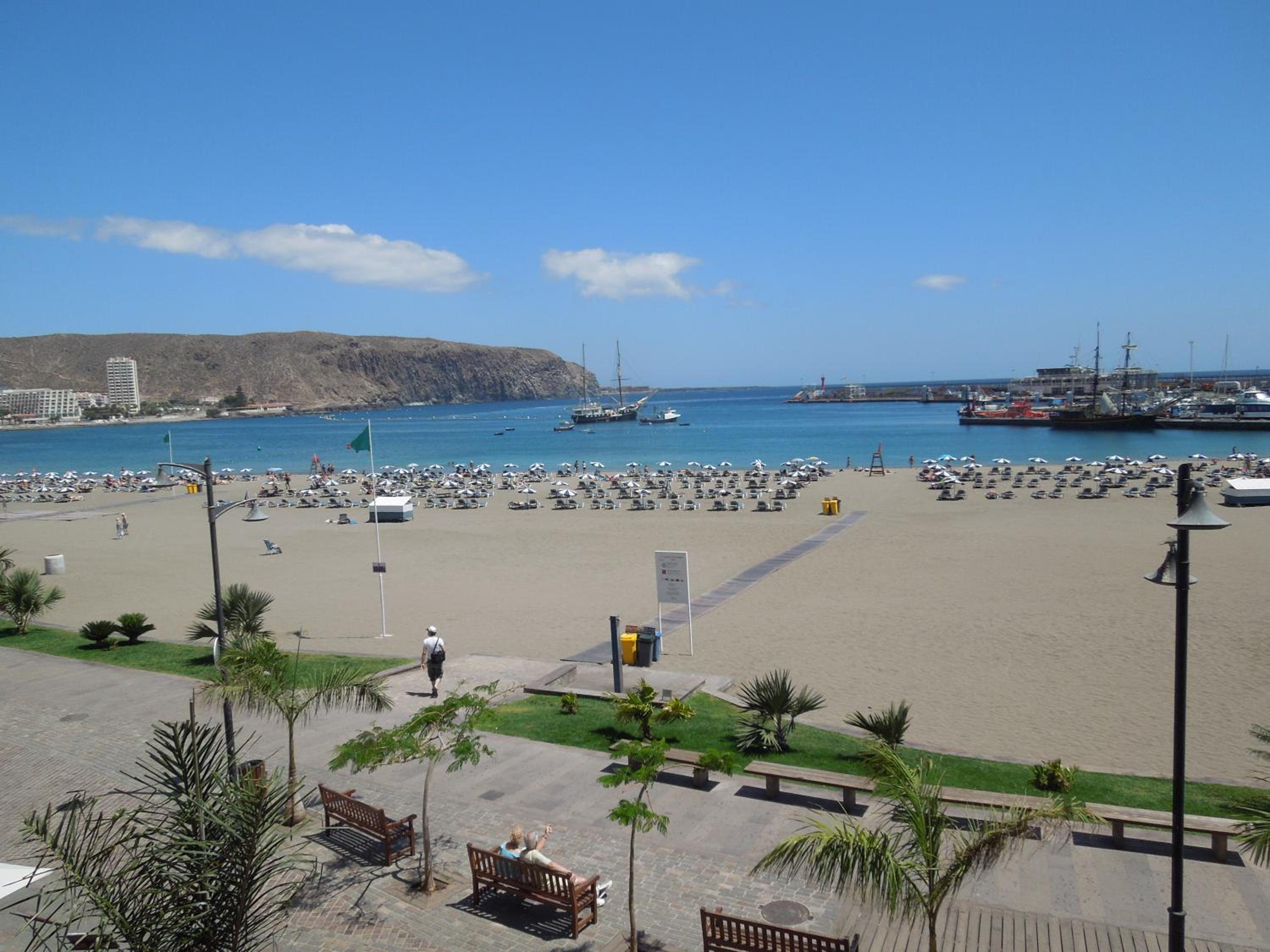 Exclusive Penthouse Playa Las Vistas 5 close to sea and beach, aircondition for a fee, wifi, terrace, heated pool view 3