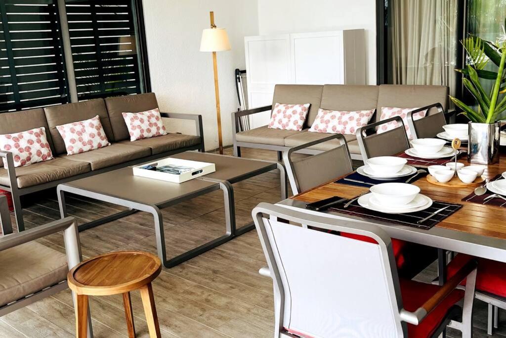 Latitude Luxury Seafront Suite