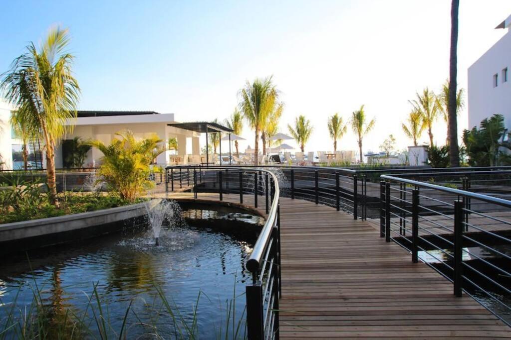 Latitude Luxury Seafront Suite