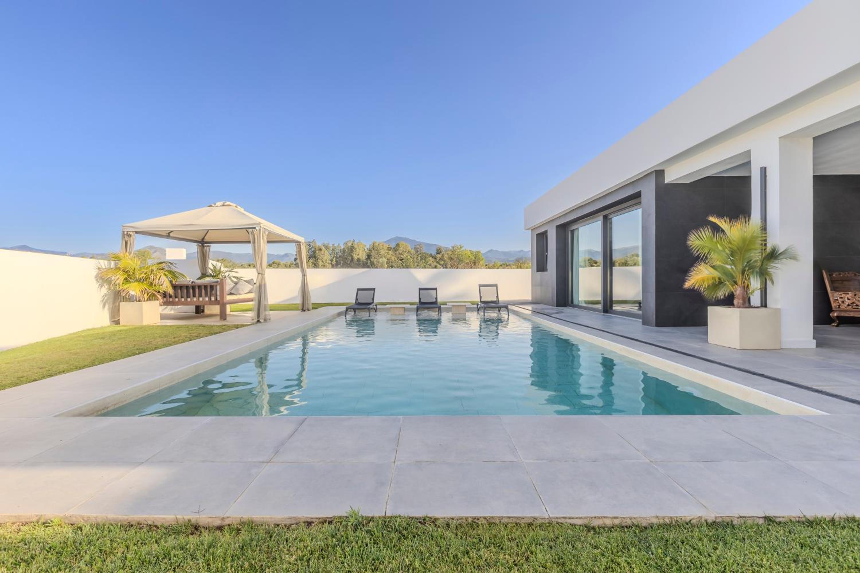 Luxury Villa Amazing Location