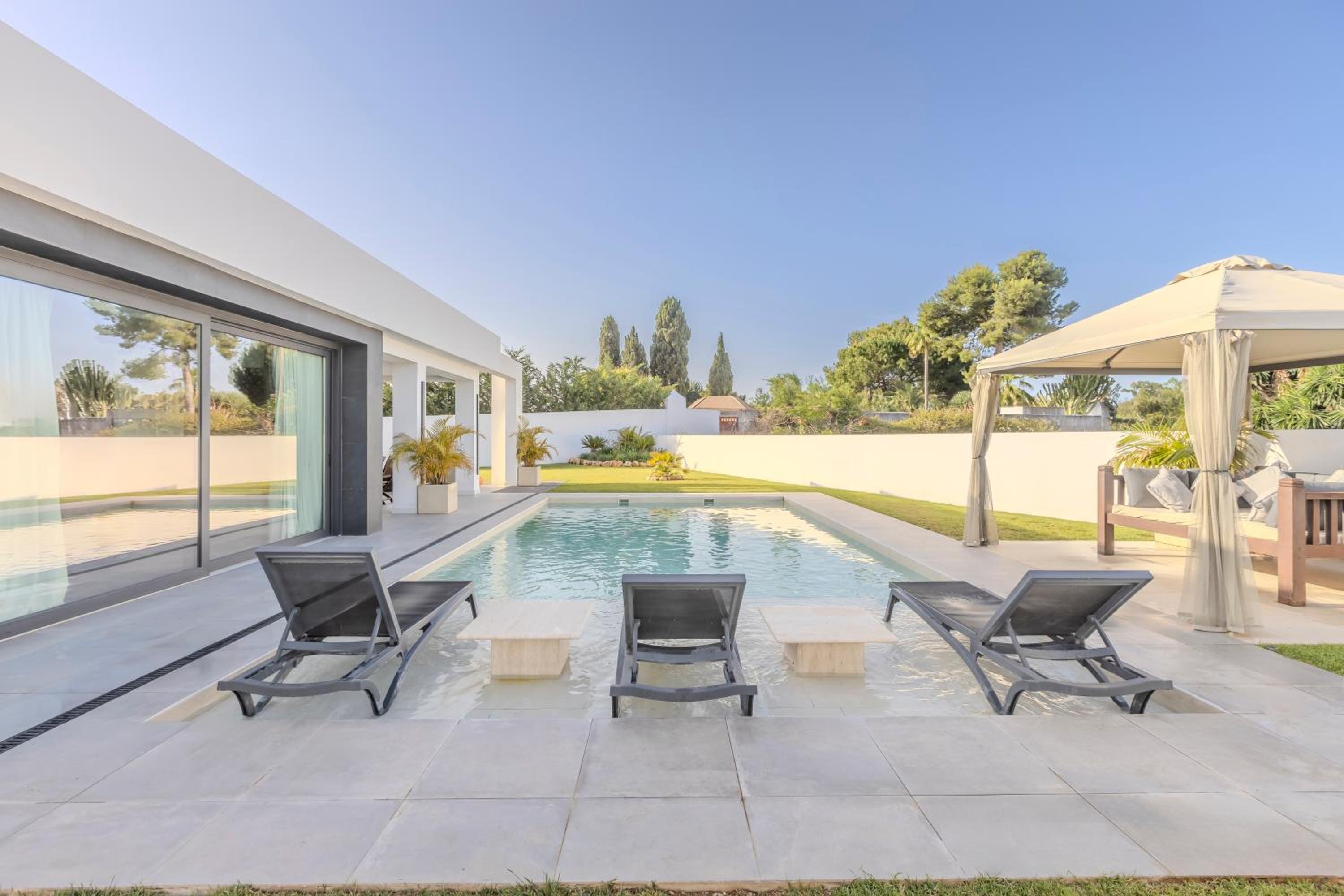 Luxury Villa Amazing Location