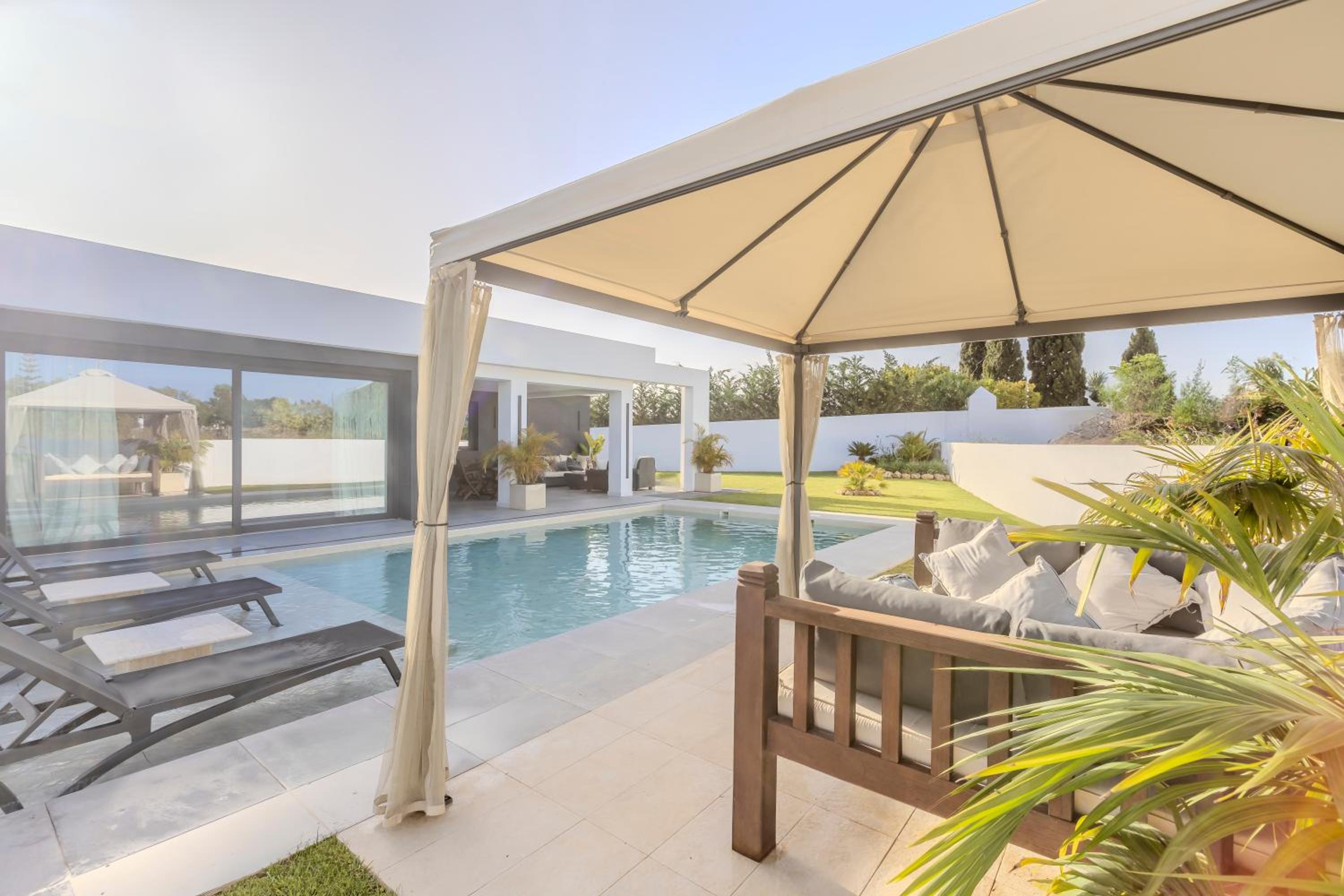 Luxury Villa Amazing Location