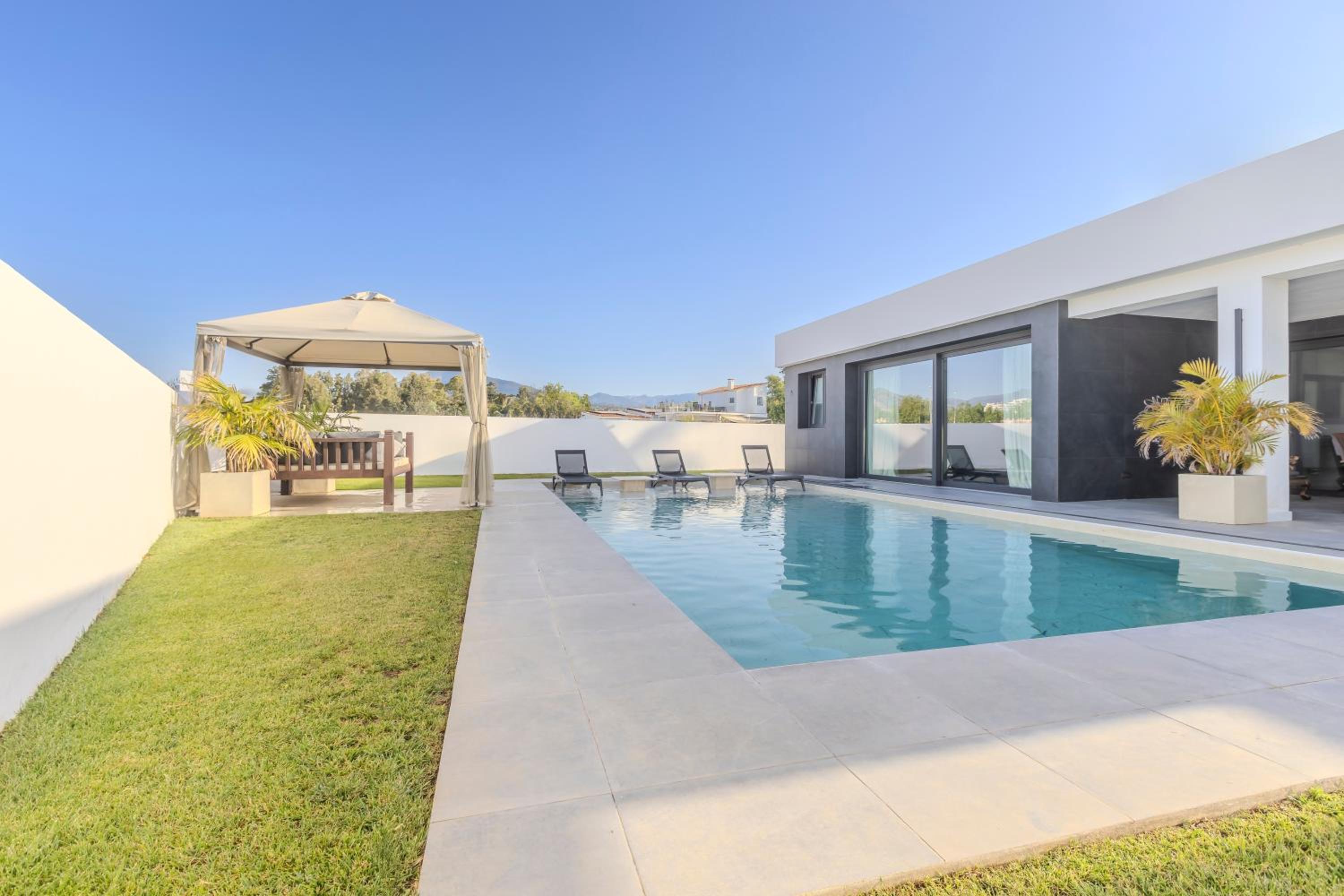 Luxury Villa Amazing Location