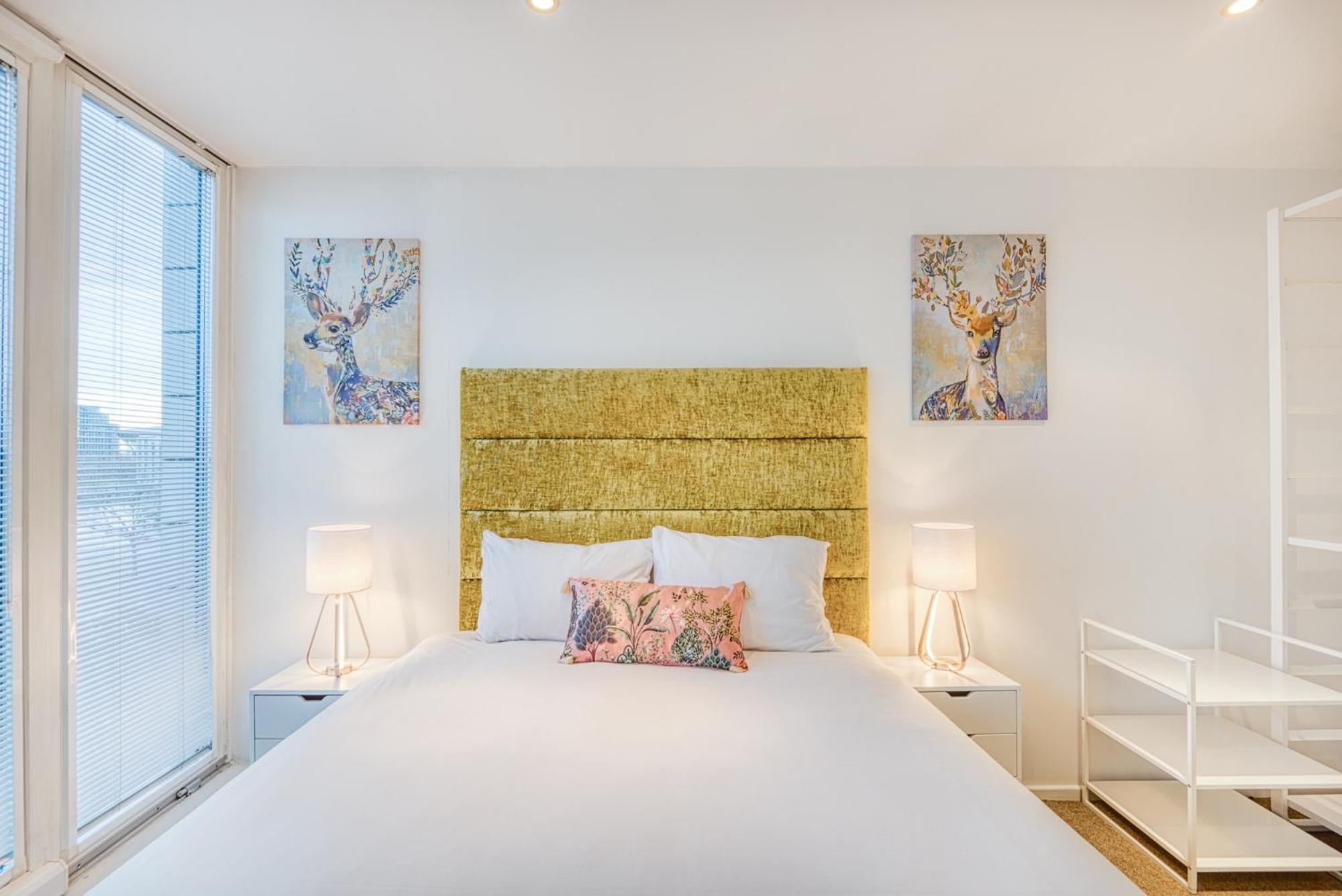 Austin David Apartments ExCeL