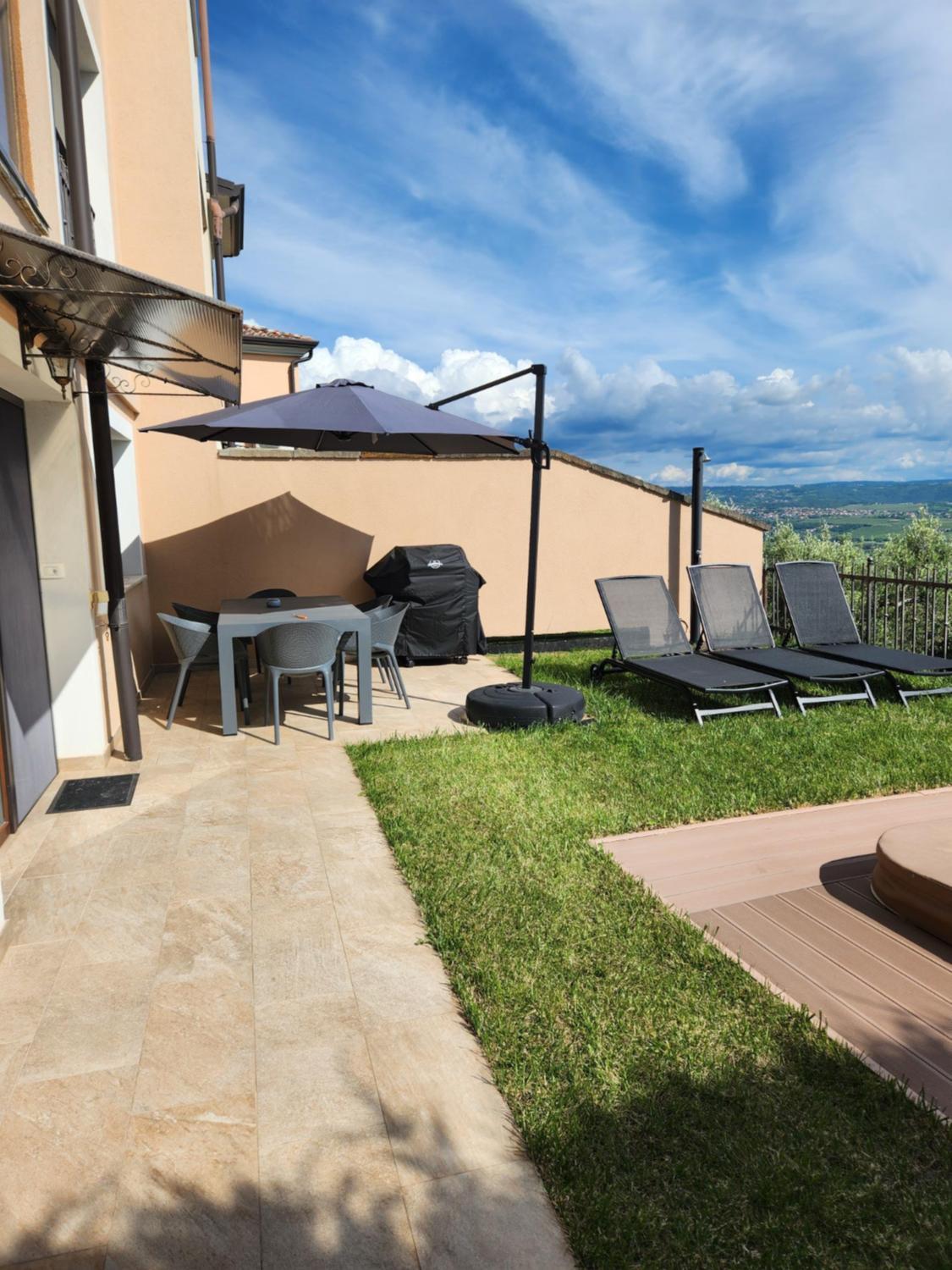 Apartment Koper with Sea View and jacuzzi view 3