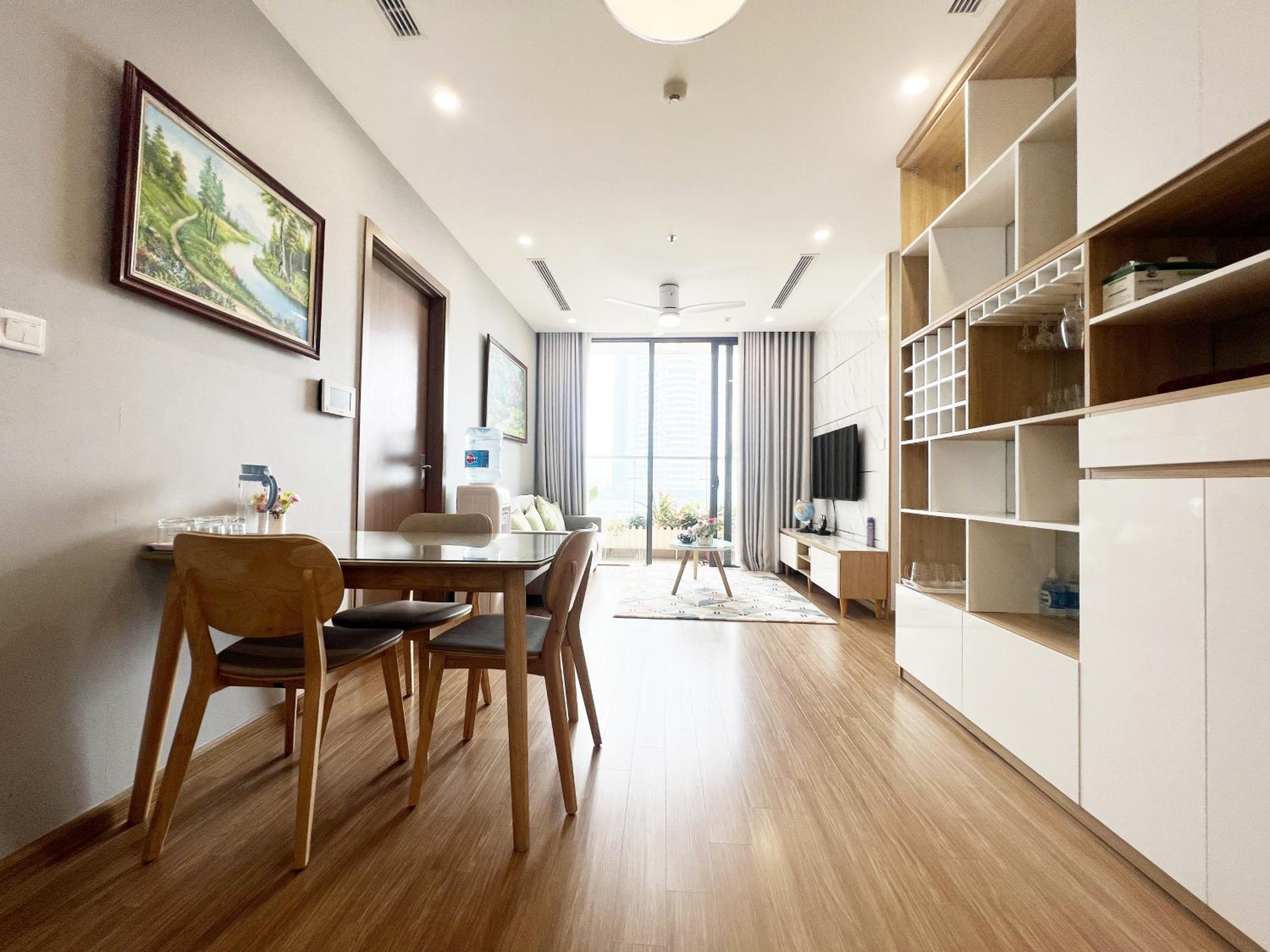 HQ'Homes Apartment Vinhomes Skylake
