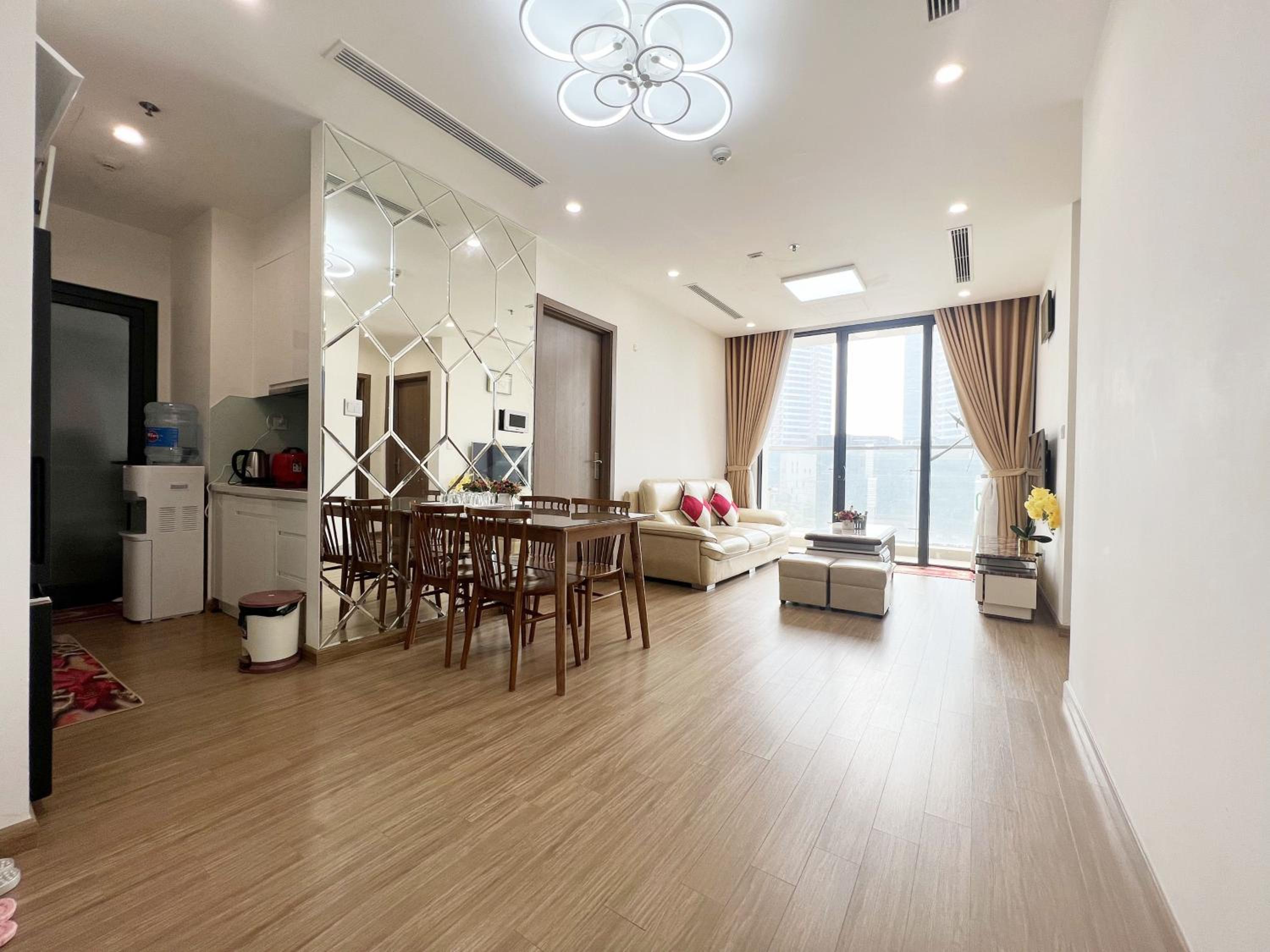 HQ'Homes Apartment Vinhomes Skylake