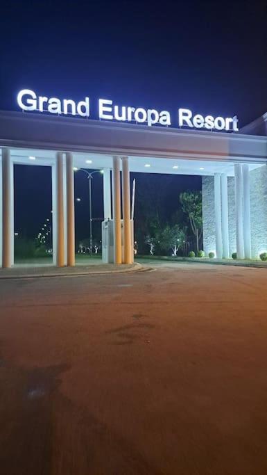 Grand Hotel Europa Resort Velipoje Apartment photo 1