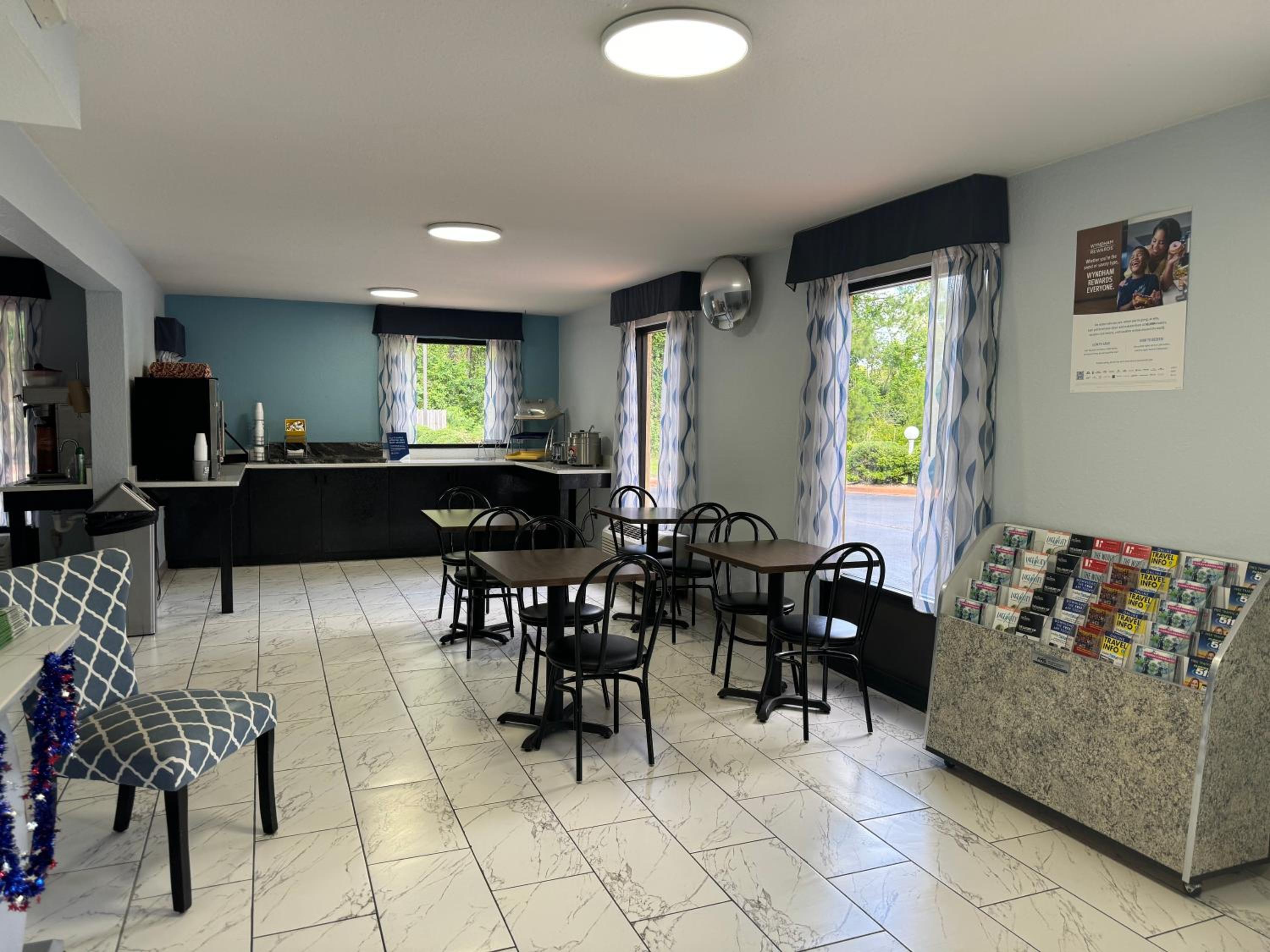 Lake City Vacations - Days Inn by Wyndham Lake City I-10 - Property Image 18