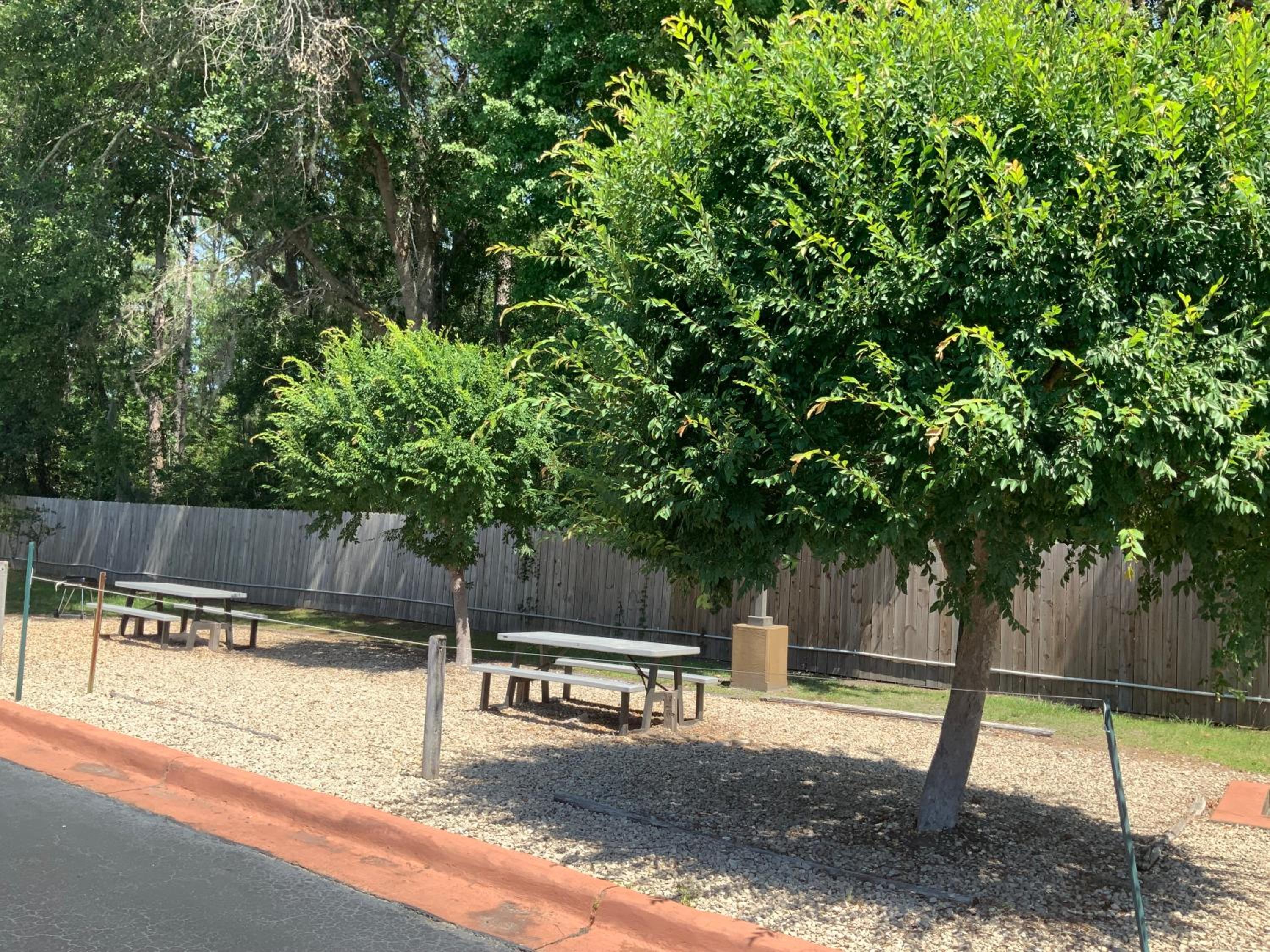 Lake City Vacations - Days Inn by Wyndham Lake City I-10 - Property Image 5