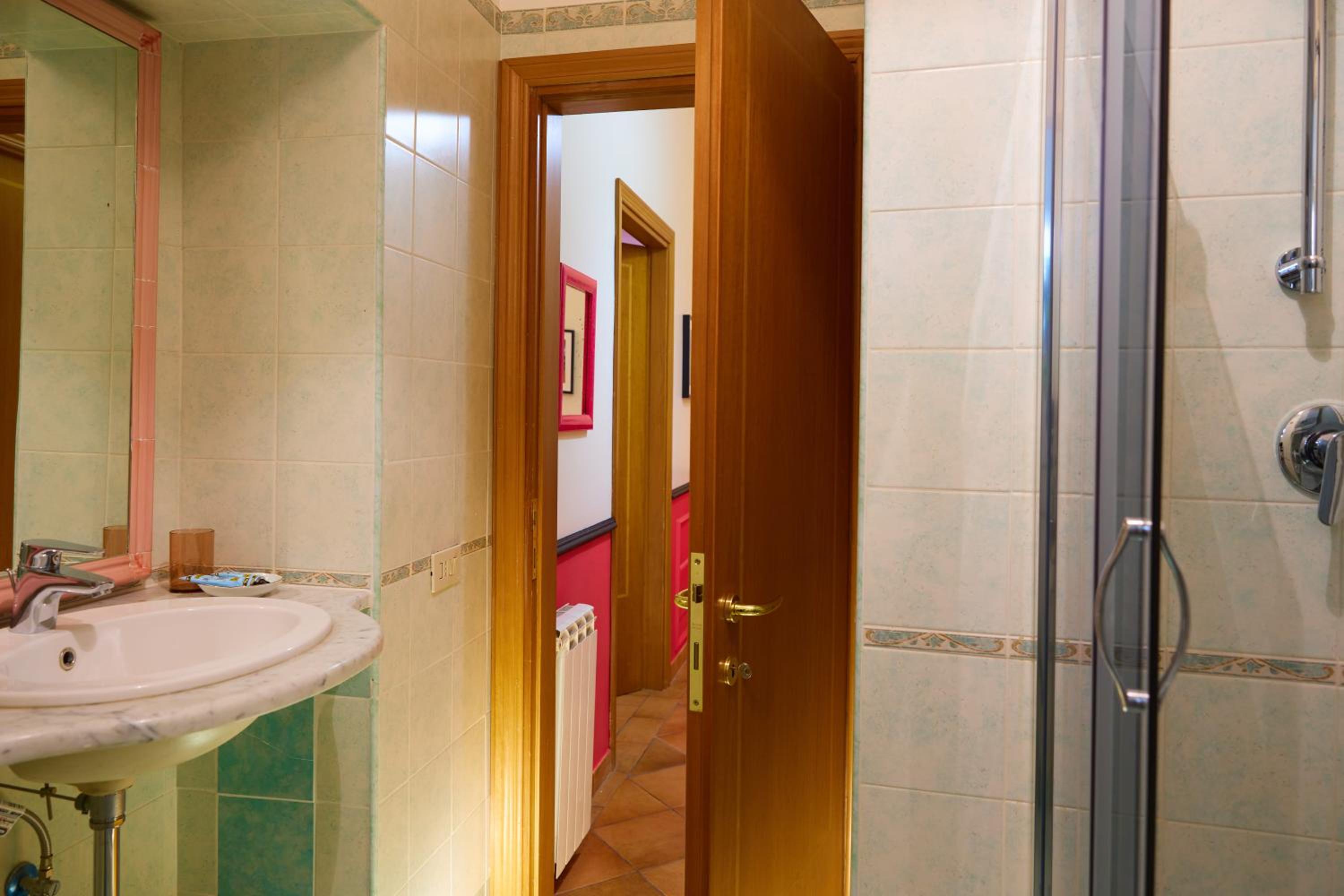 TrastevereHome - Elegant Apartment Near Navona Square