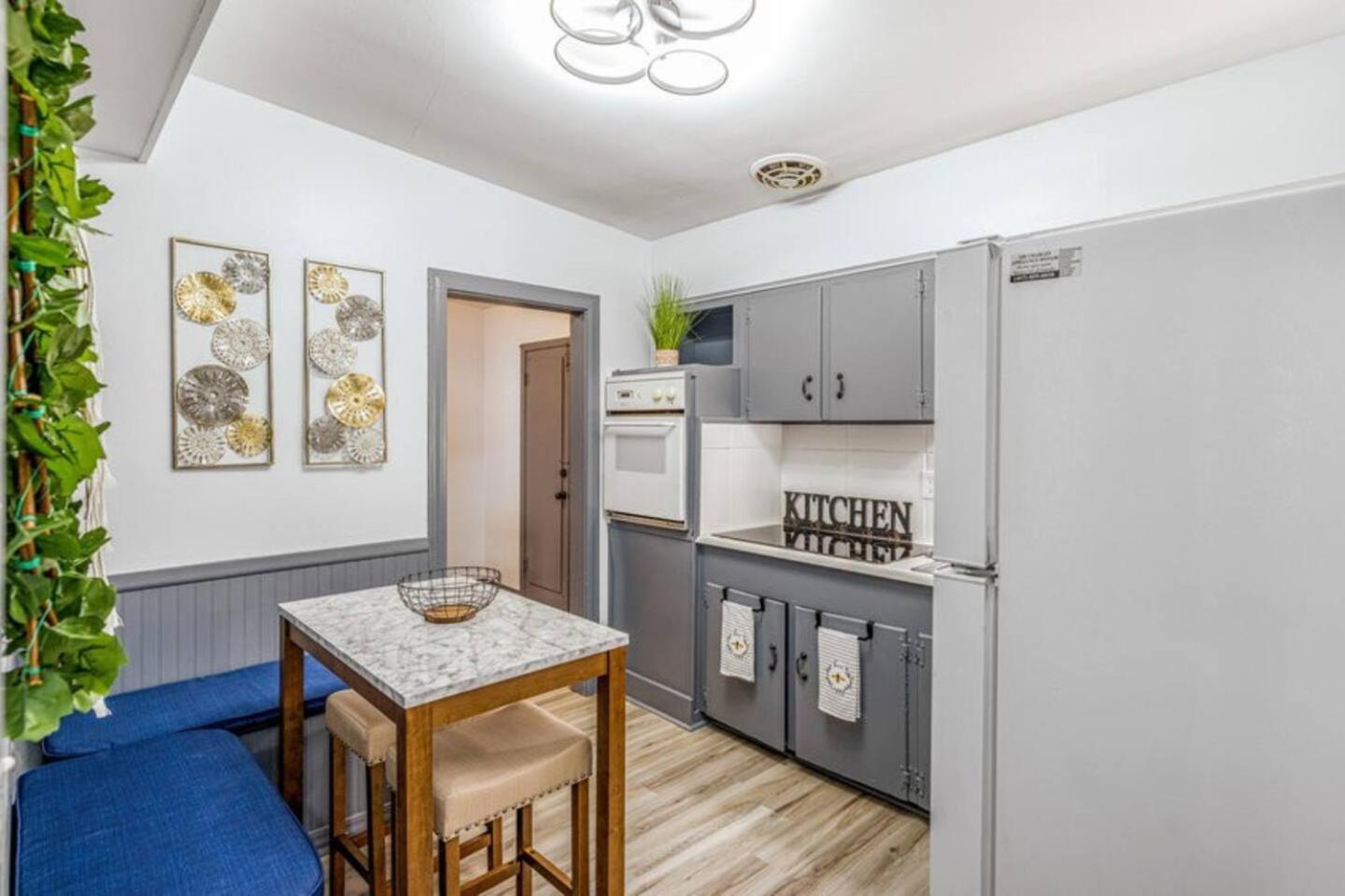Magical 3BR Orlando Getaway Kitchen Near Parks