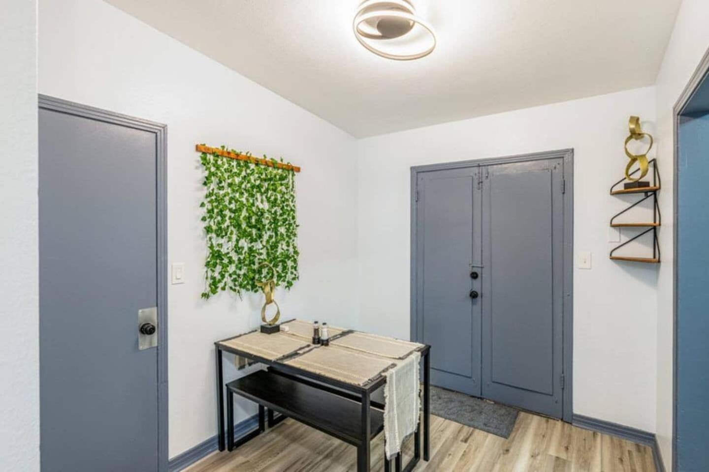 Magical 3BR Orlando Getaway Kitchen Near Parks