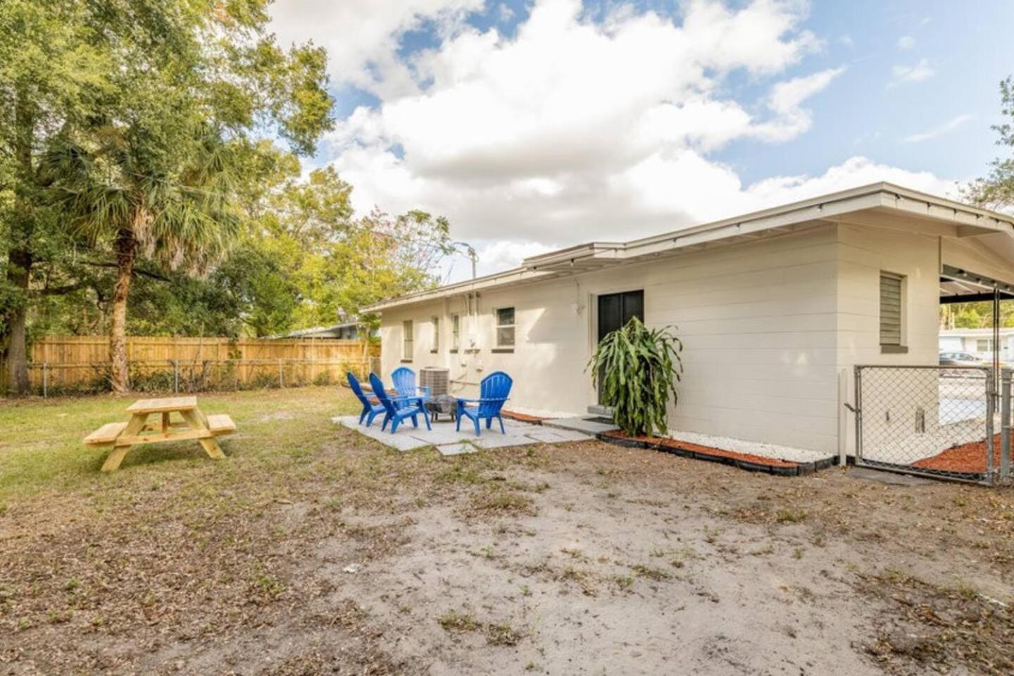 Magical 3BR Orlando Getaway Kitchen Near Parks