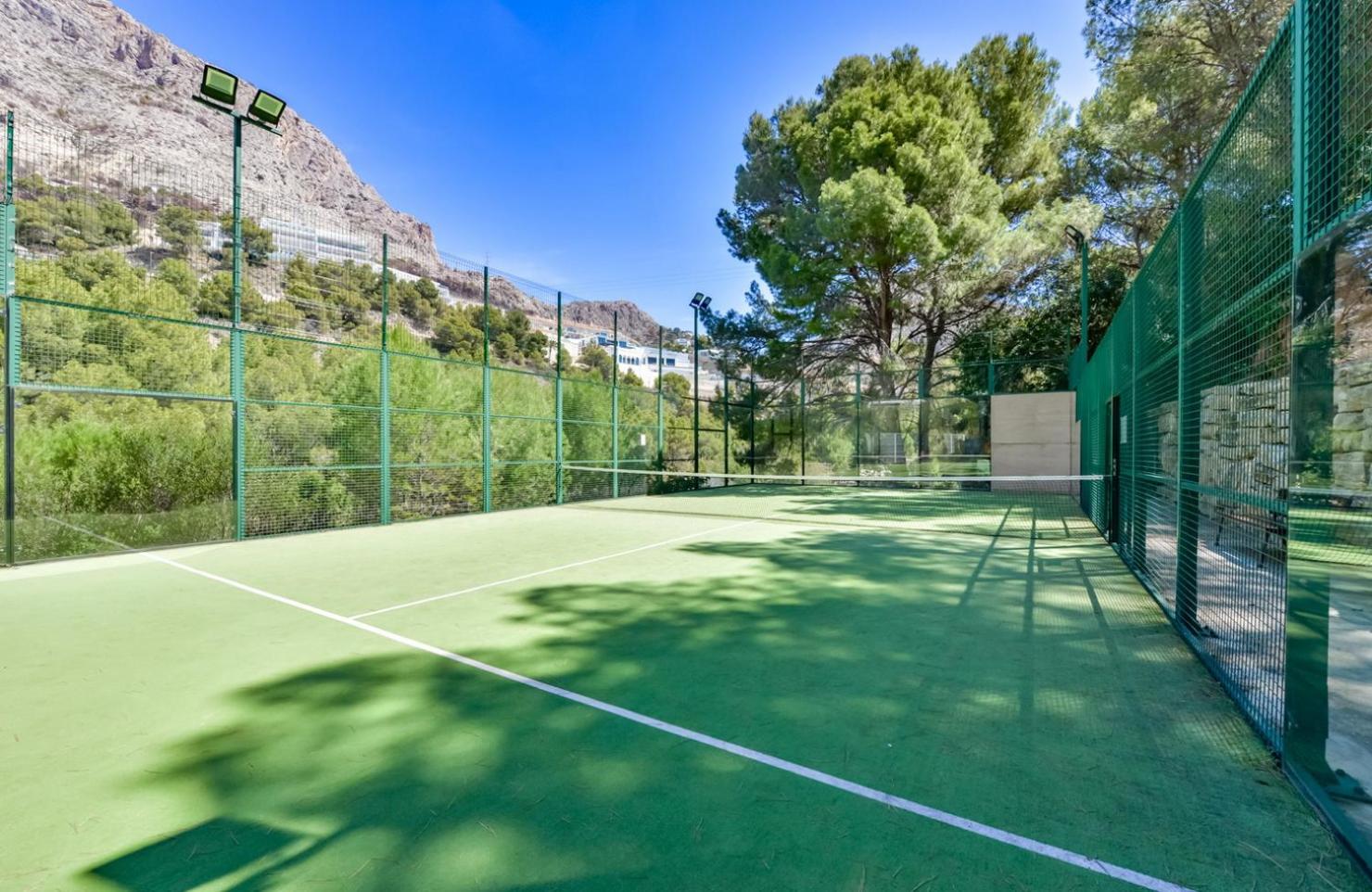 Lujoso apartamento a pie de playa en Mascarat, Altea view 3