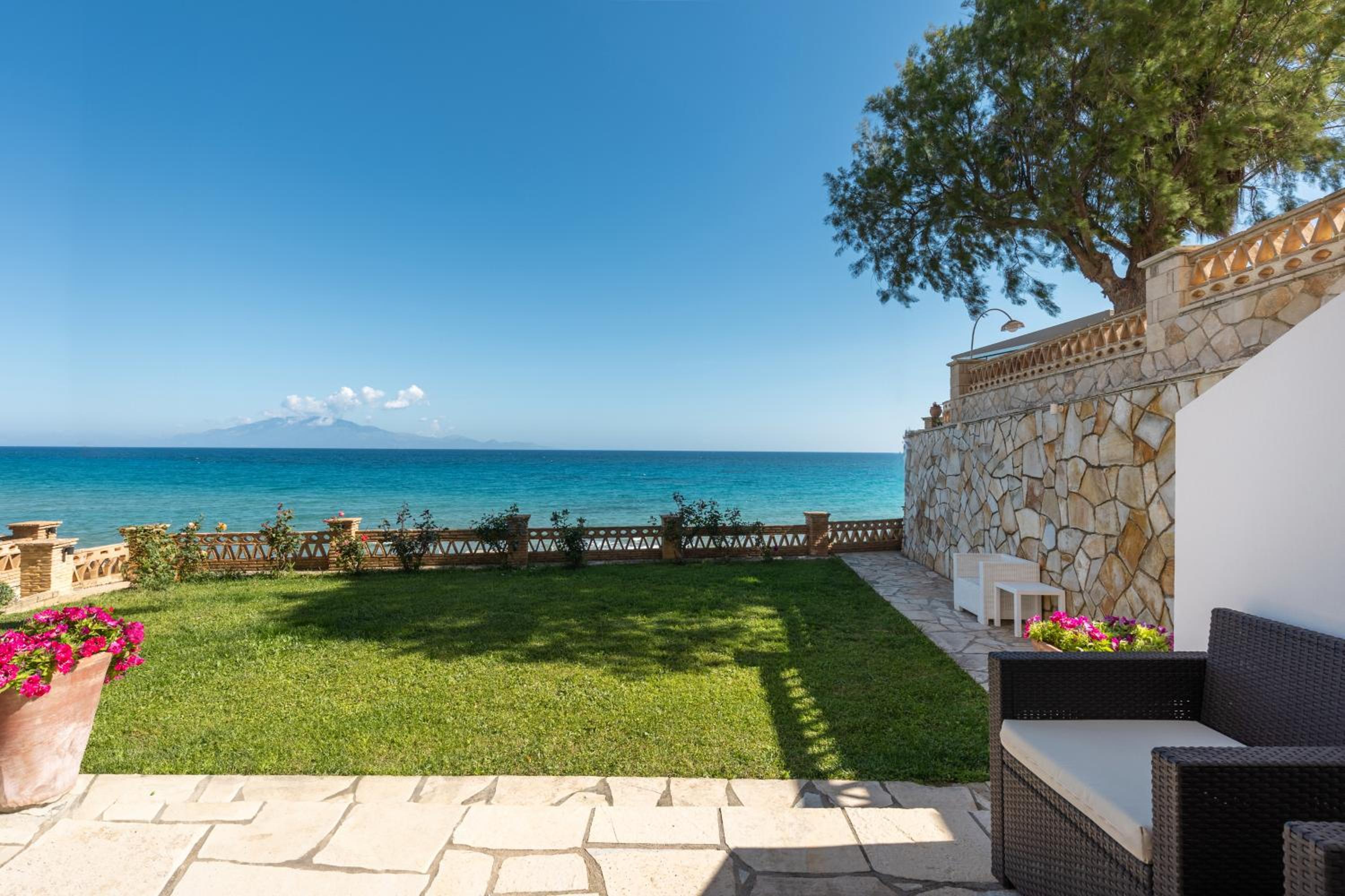 Playa Del Zante, by TK Premium Stays view 2