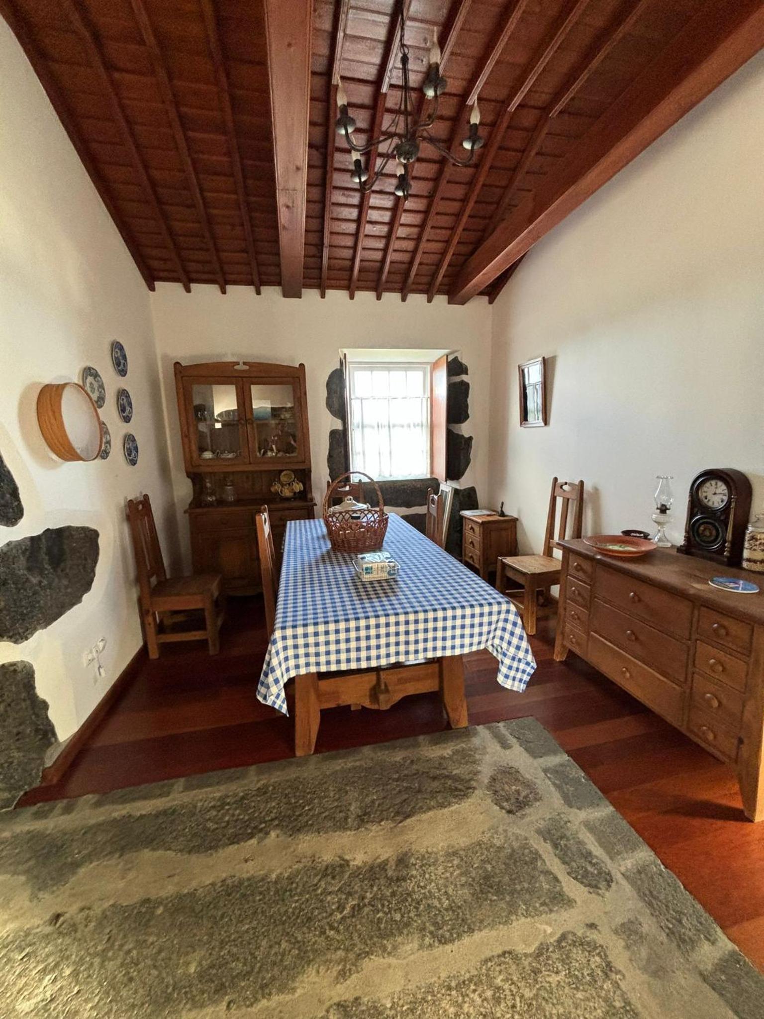 Casa da Madrinha Graciosa view 3