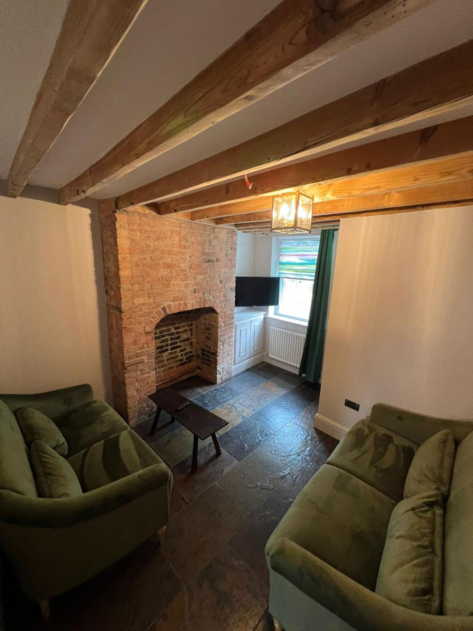 Beaumond Cross Inn
