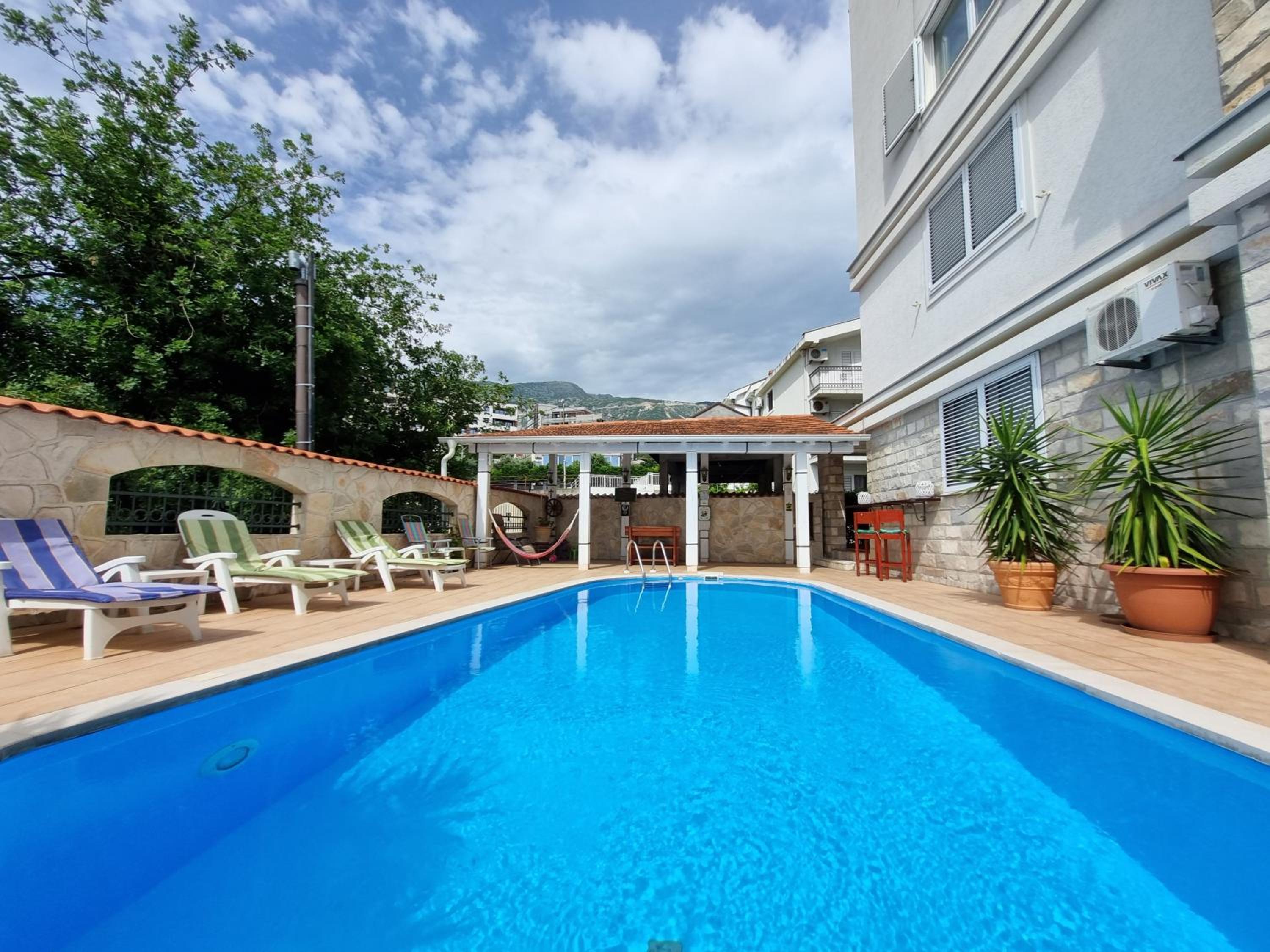 Mila & Aleksandr Apartments
