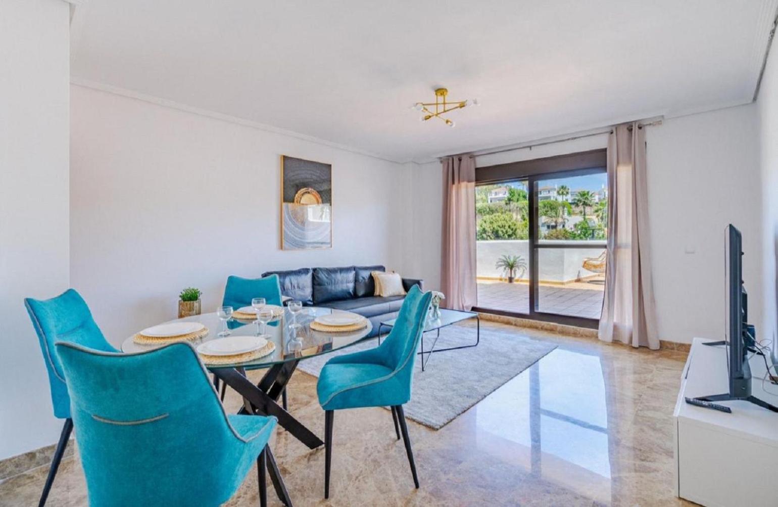 36 Apartment with large garden, pool and padel court in Golf Hills Estepona view 3