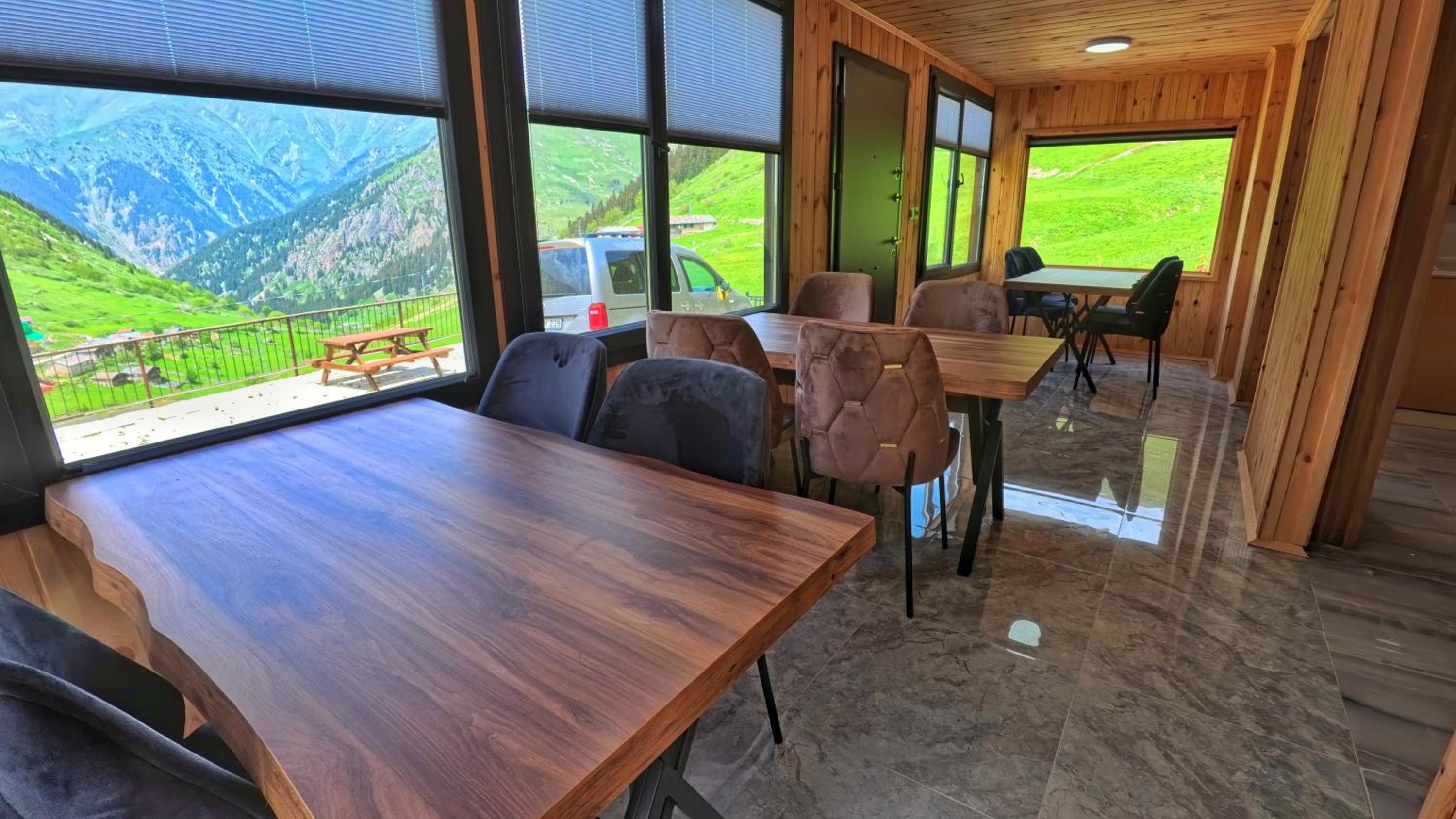 Yüce Suite