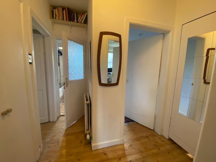 2 bed with garden near city centre & beach, free parking view 3