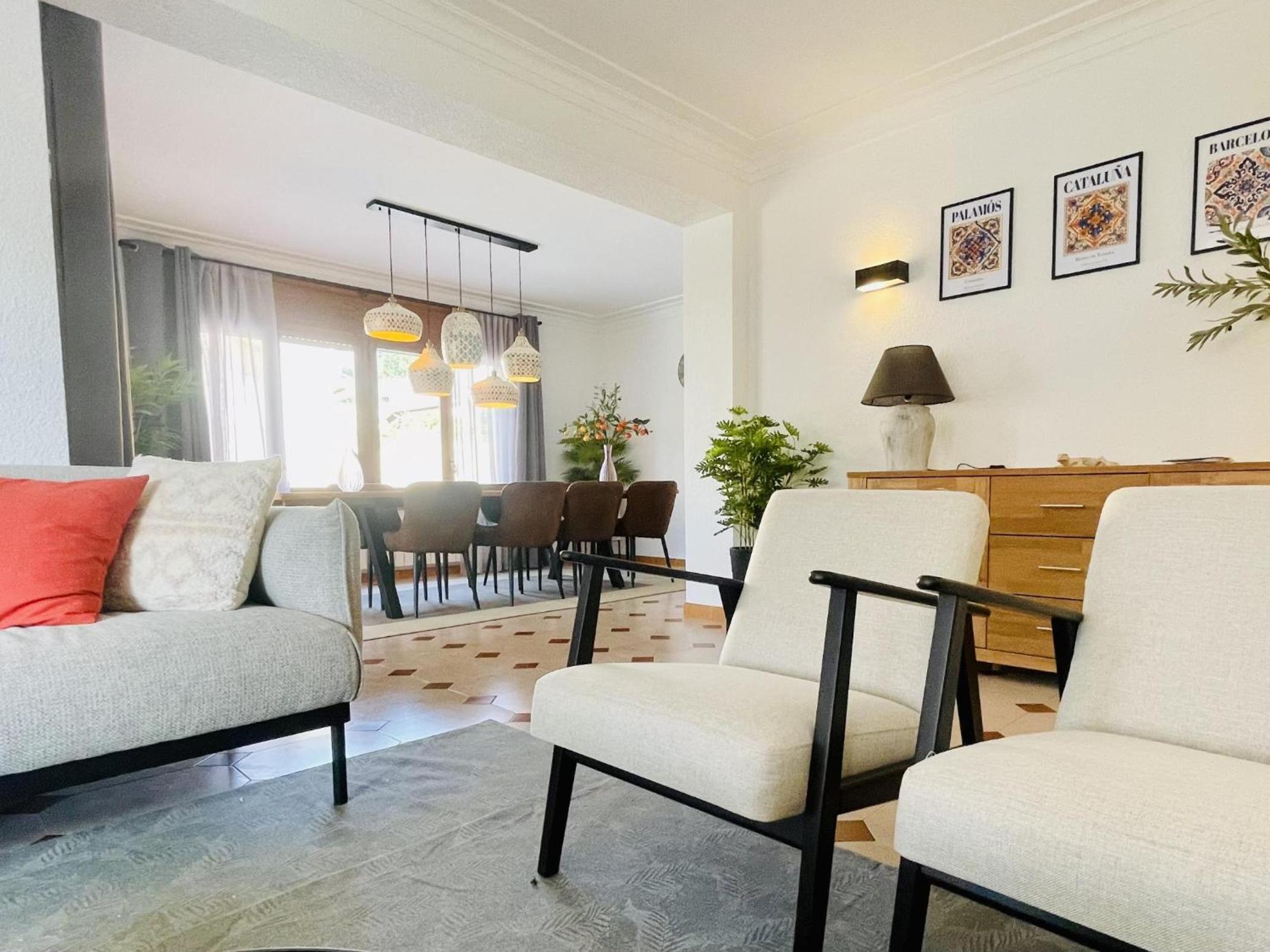 Casa Hermanos by Costabravaway