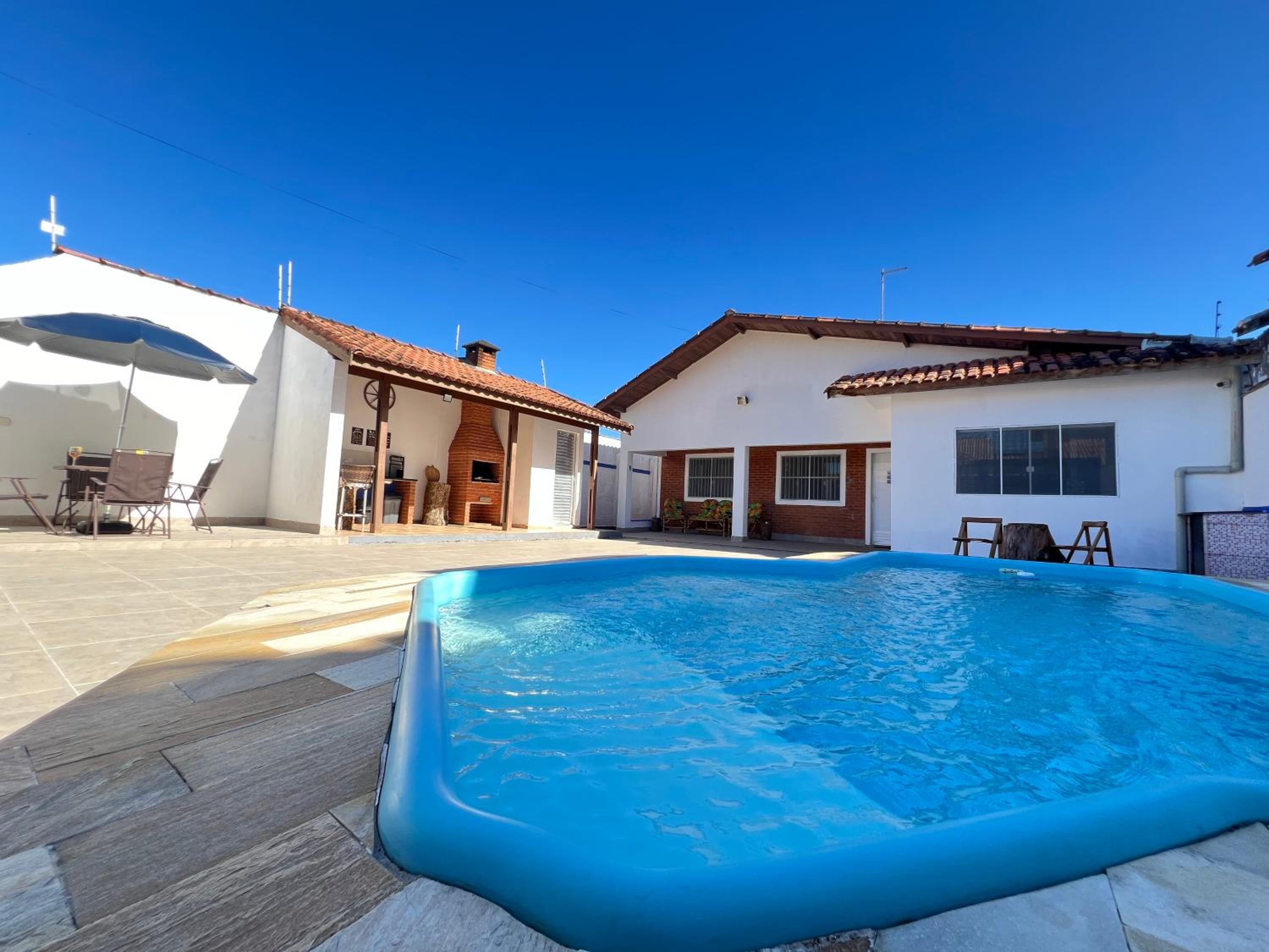 Casa terrea perfeita para familias 100 m da praia do Arpoador, com piscina, churrasqueira, ar condicionado e 4 quartos