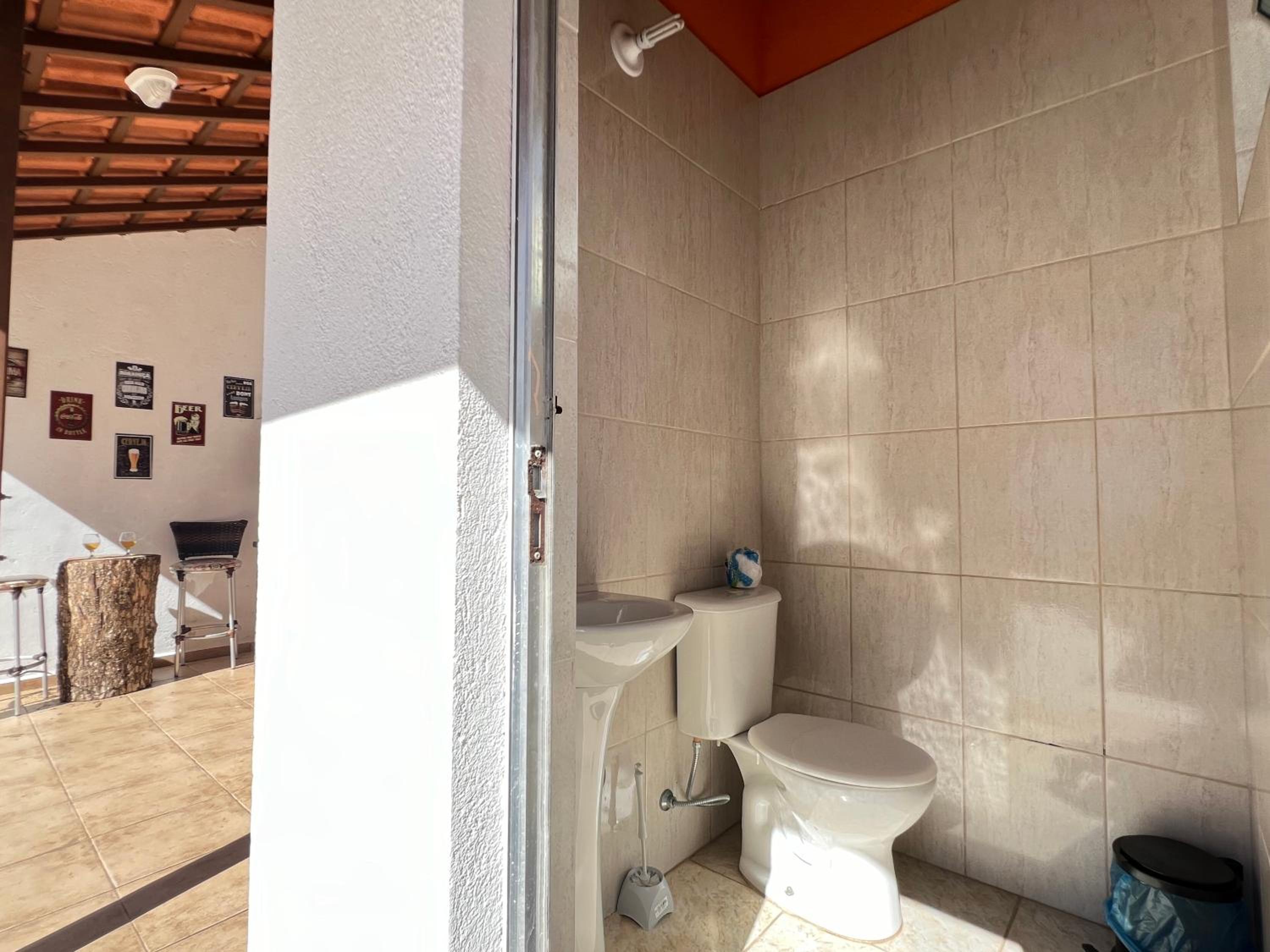 Casa terrea perfeita para familias 100 m da praia do Arpoador, com piscina, churrasqueira, ar condicionado e 4 quartos