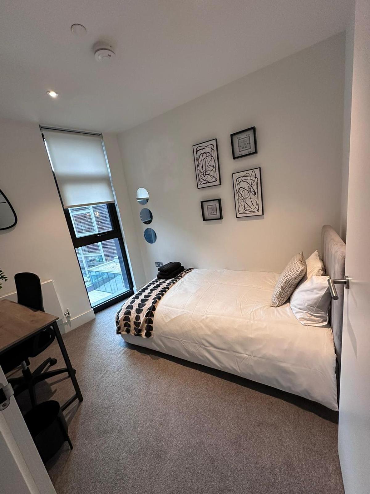 Stylist 2 Bedroom Apartment in Central London