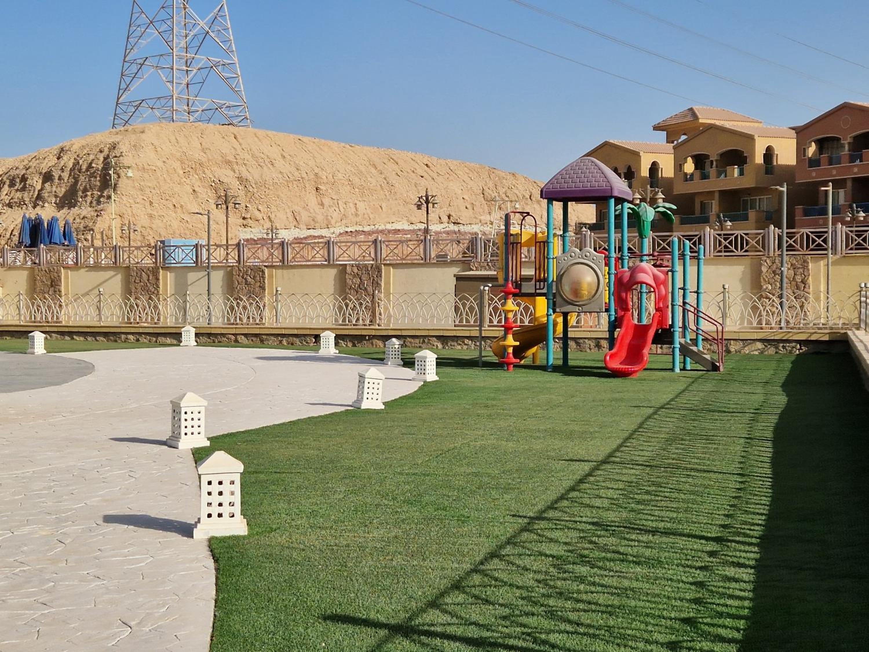 Ain Sokhna Vacations - Chalet Porto Sokhna Golf Resort - Property Image 5
