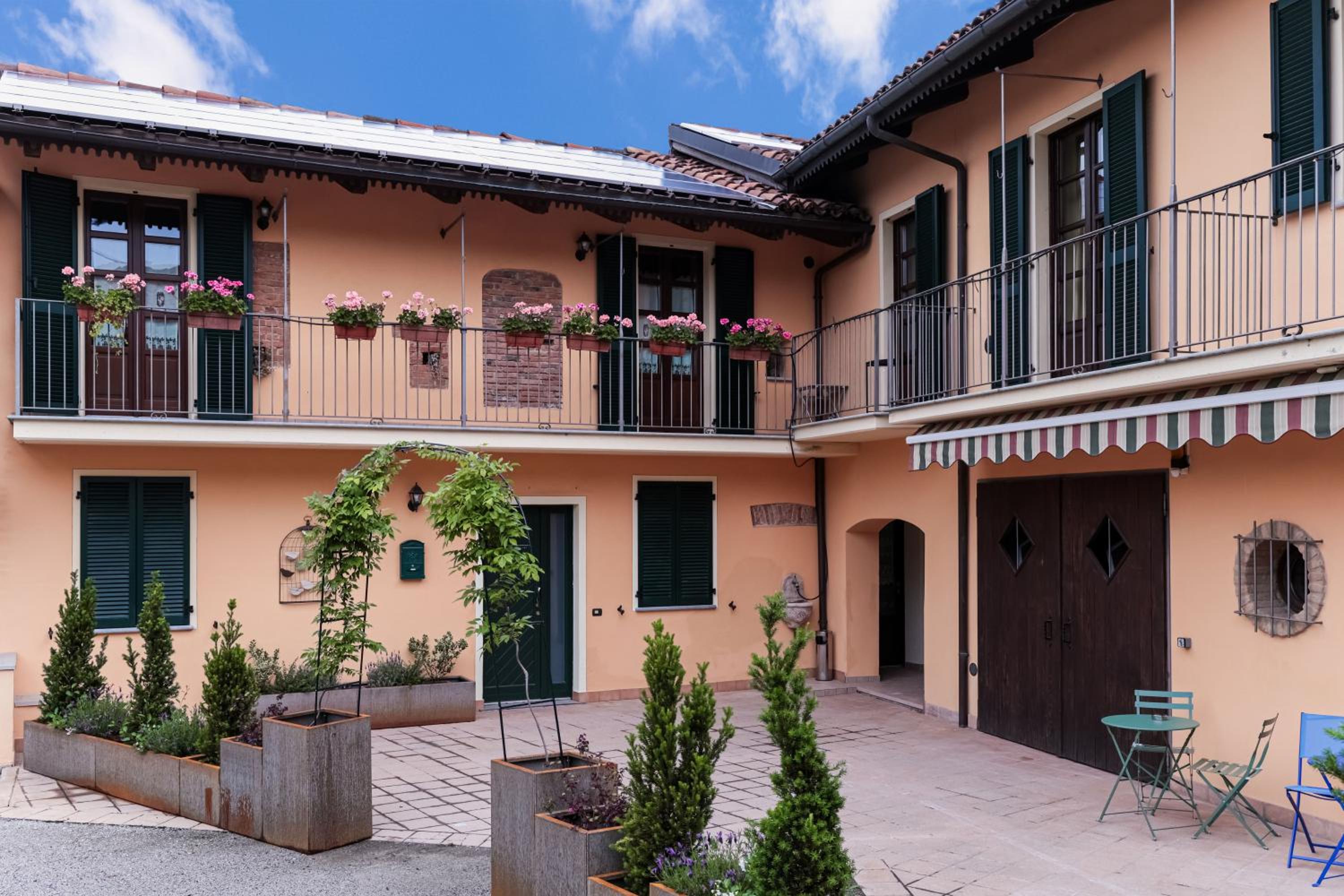 La Fornace - Rooms & Pool view 2