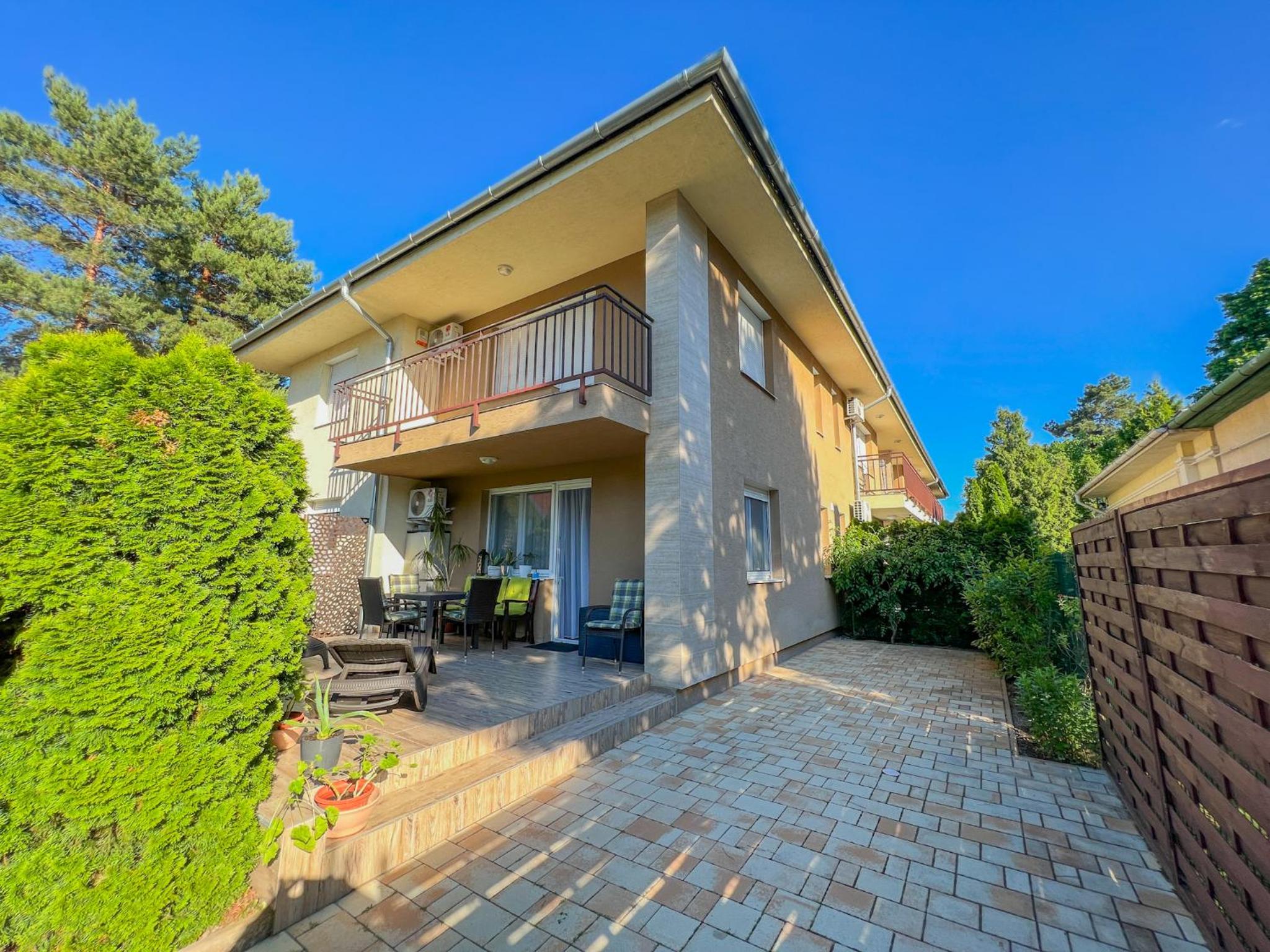 Photo 42