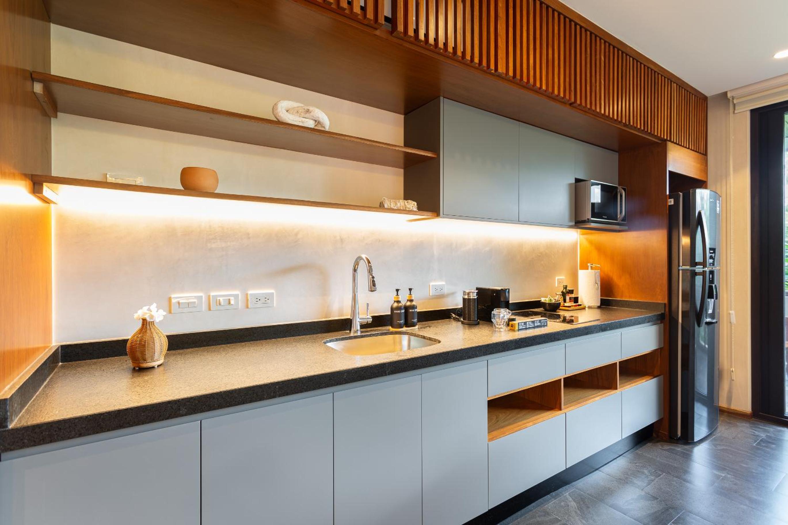 LUXURY CONDO, Infinity & Cenote Pools, Miraluna, Aldea Zama Tulum
