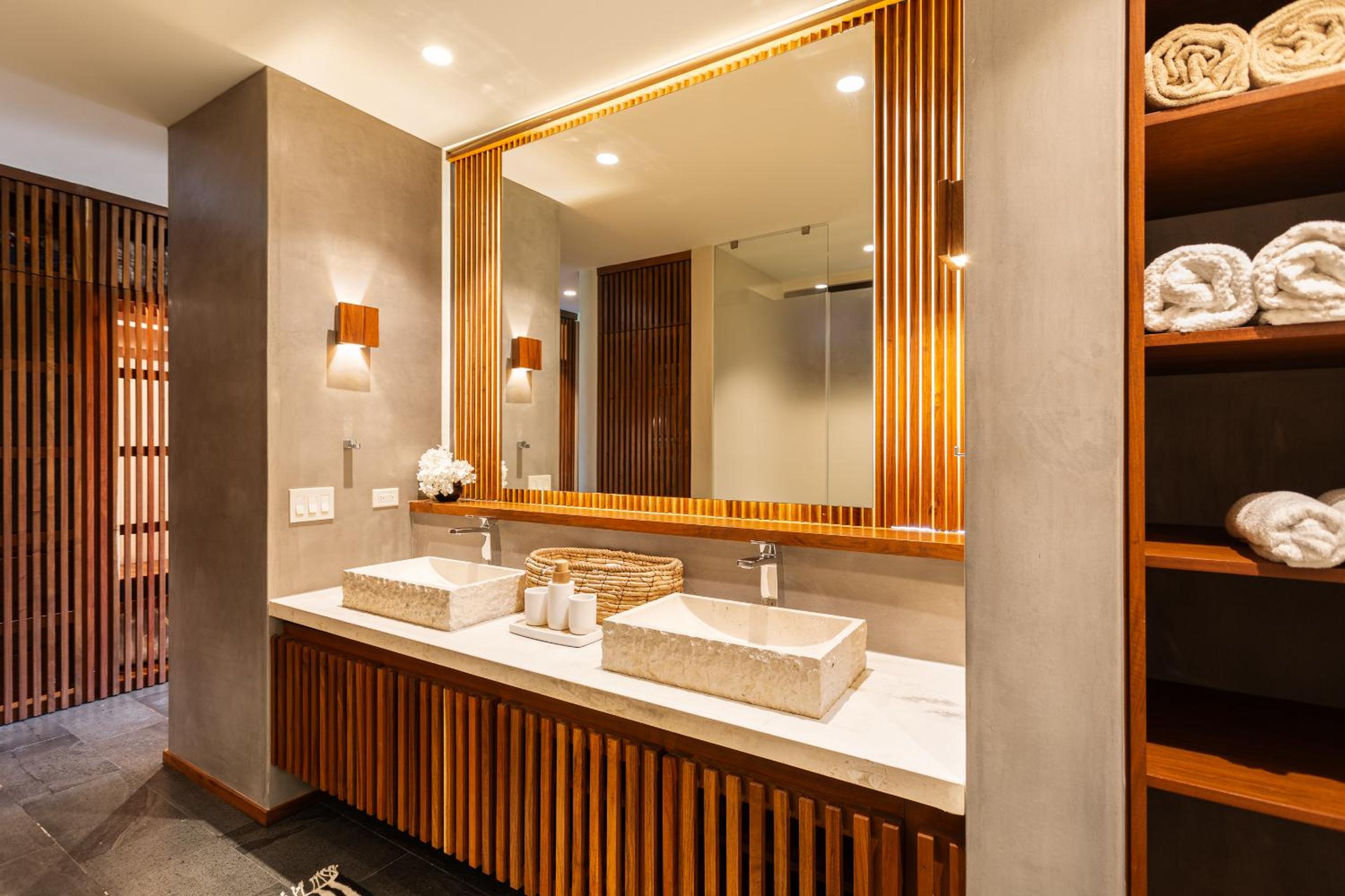 LUXURY CONDO, Infinity & Cenote Pools, Miraluna, Aldea Zama Tulum