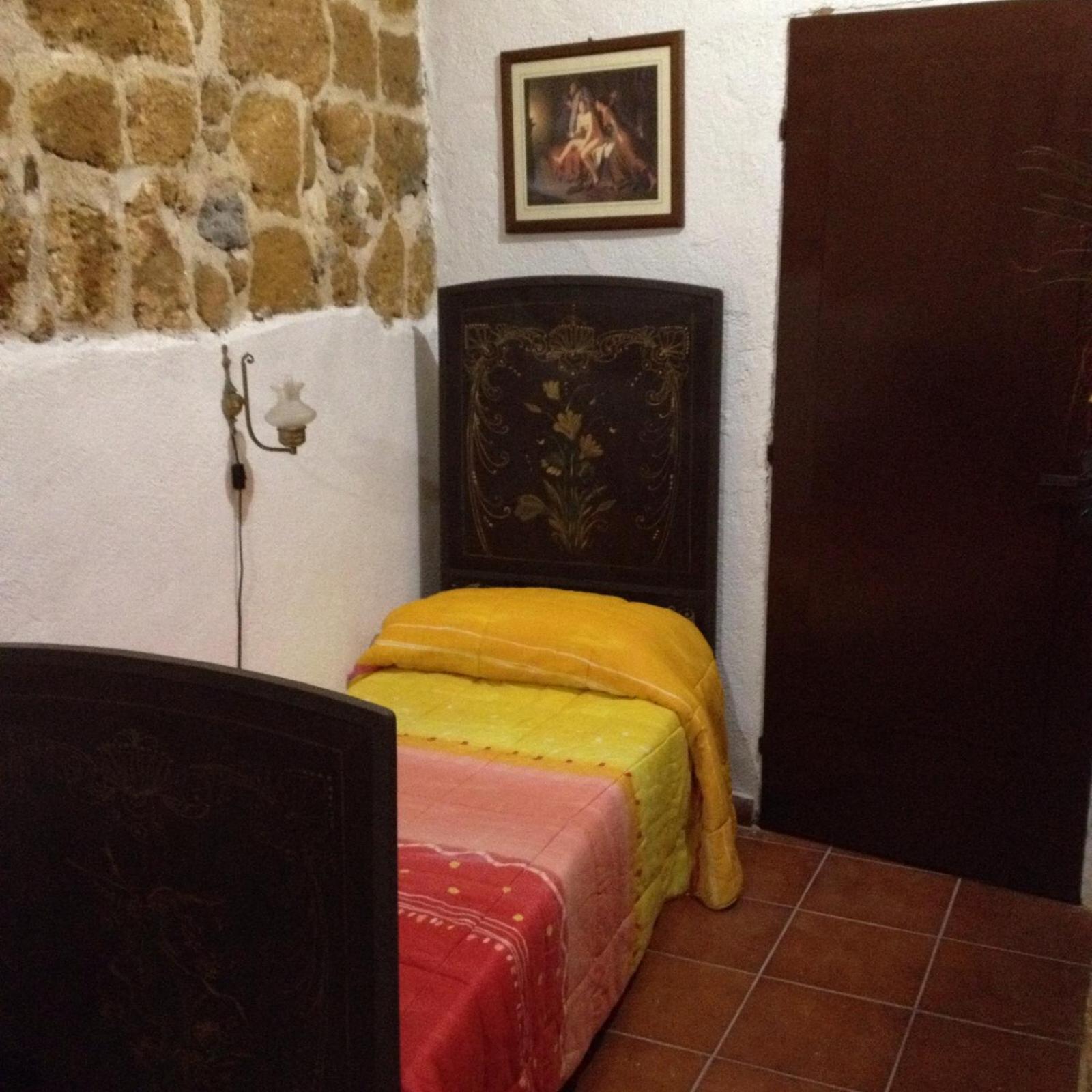 B&B Le Lumìe L' antico Cortile Camere Con Cucina Privata With Private Kitchen view 2