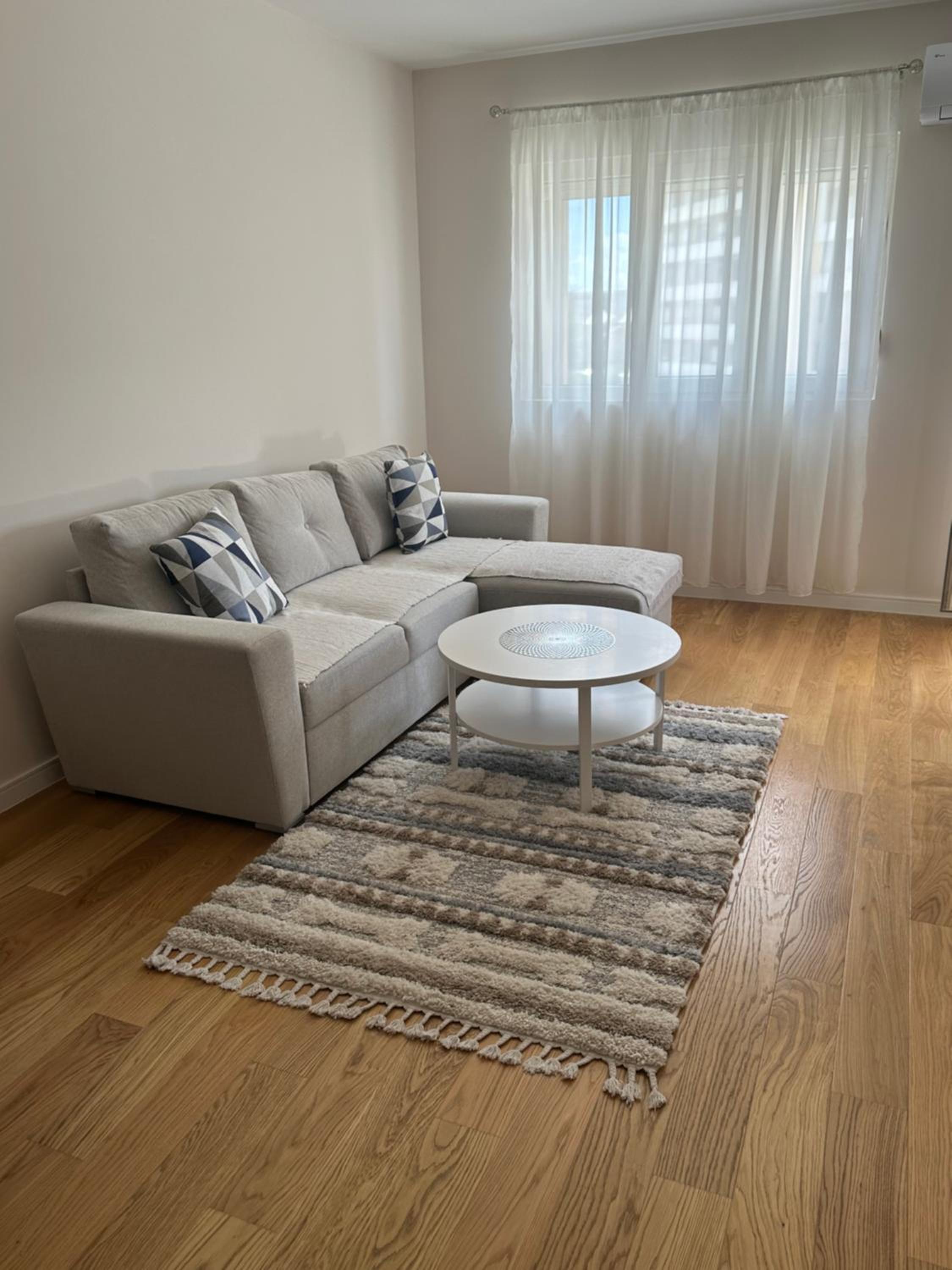 Cozy 1bd apartment Central point-GARAGE available 5e per day