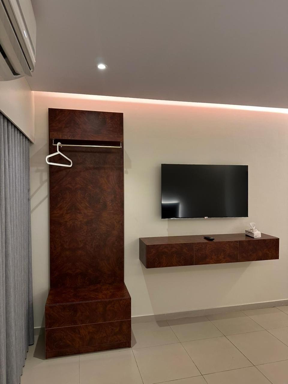 Al Mansour Hotel Apartments view 2