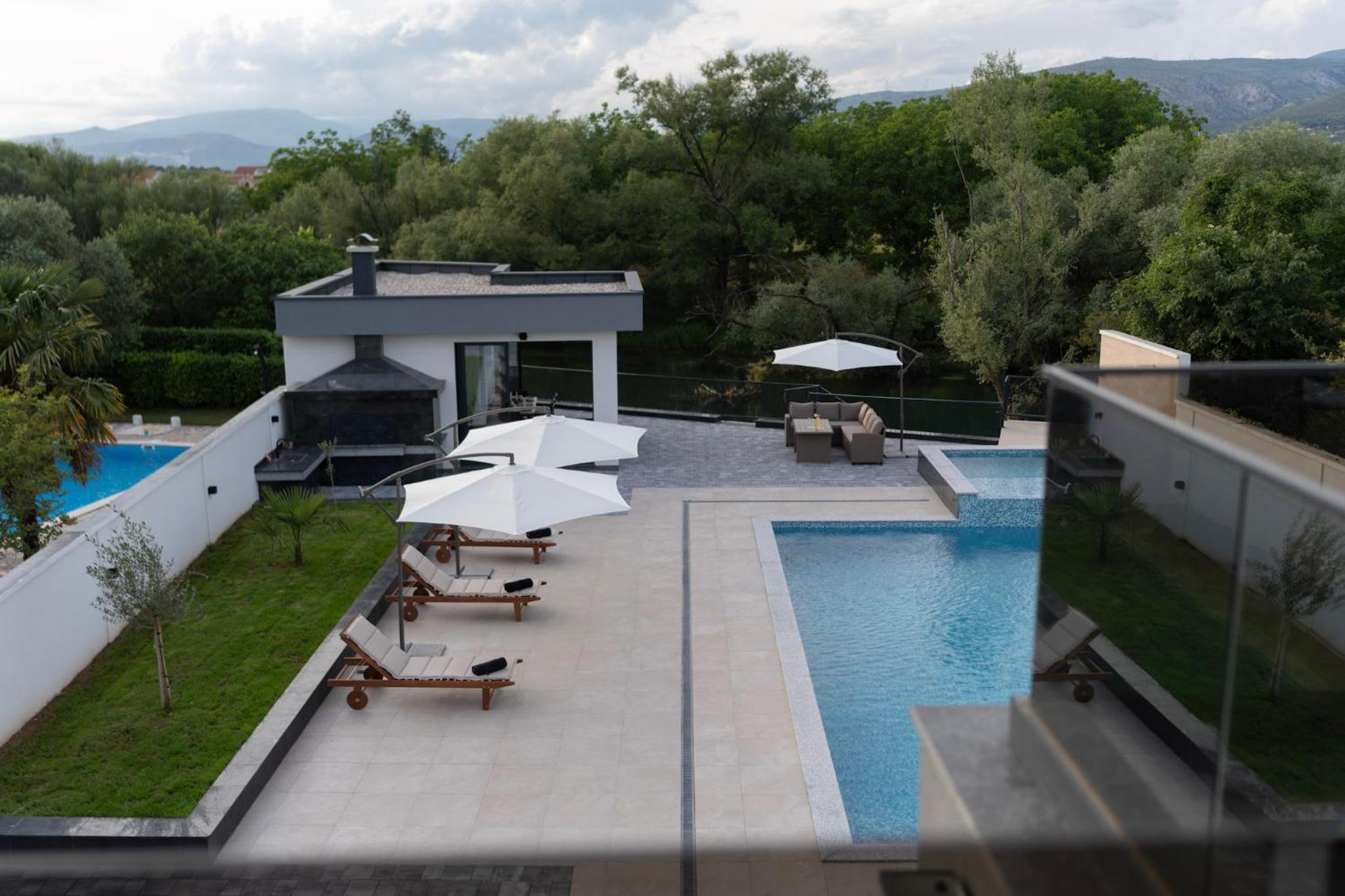 Villa H