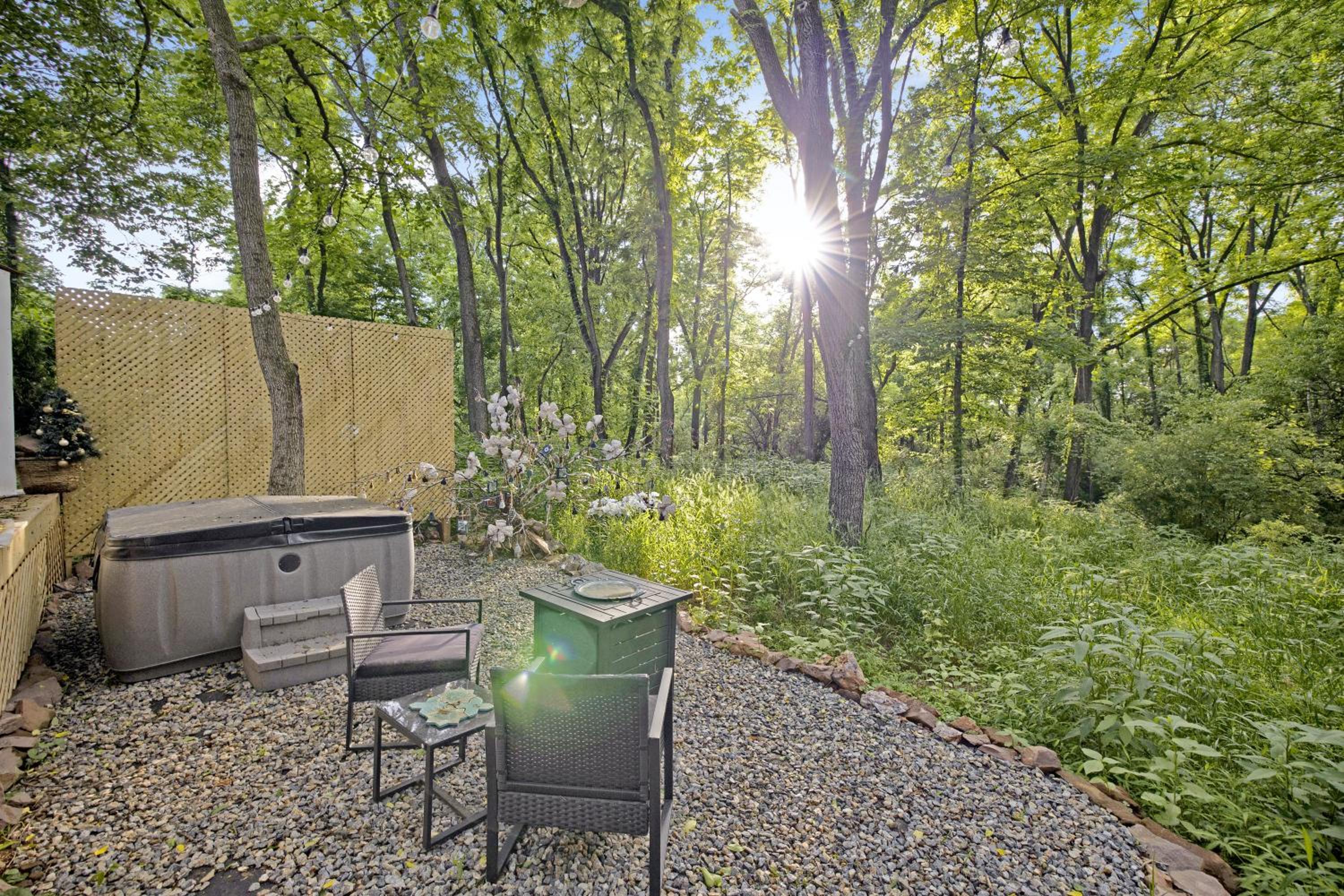 Dream Dome Getaway near Leesburg view 2