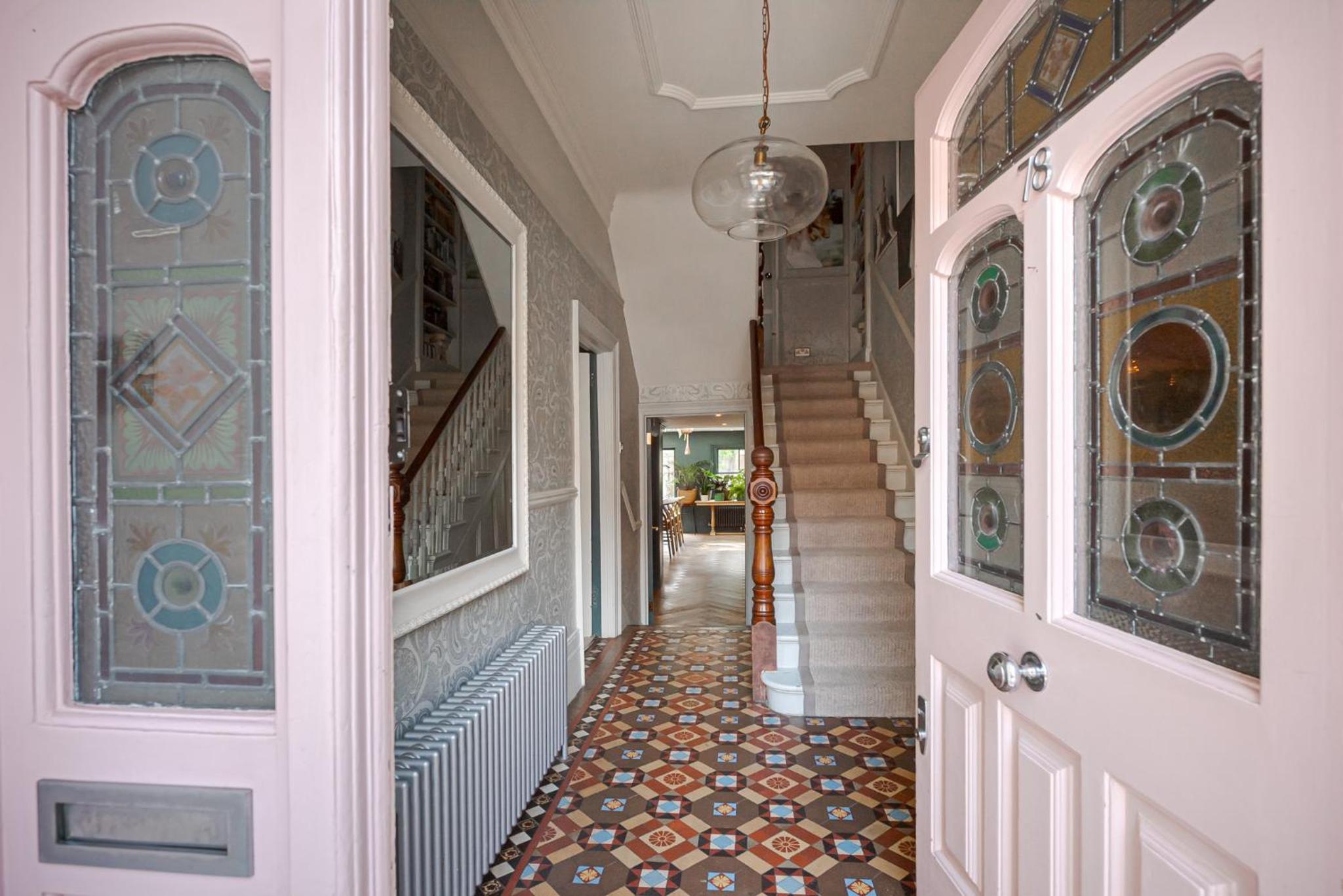 Heaver House - stunning, large, 5BR house nr tube and tooting common