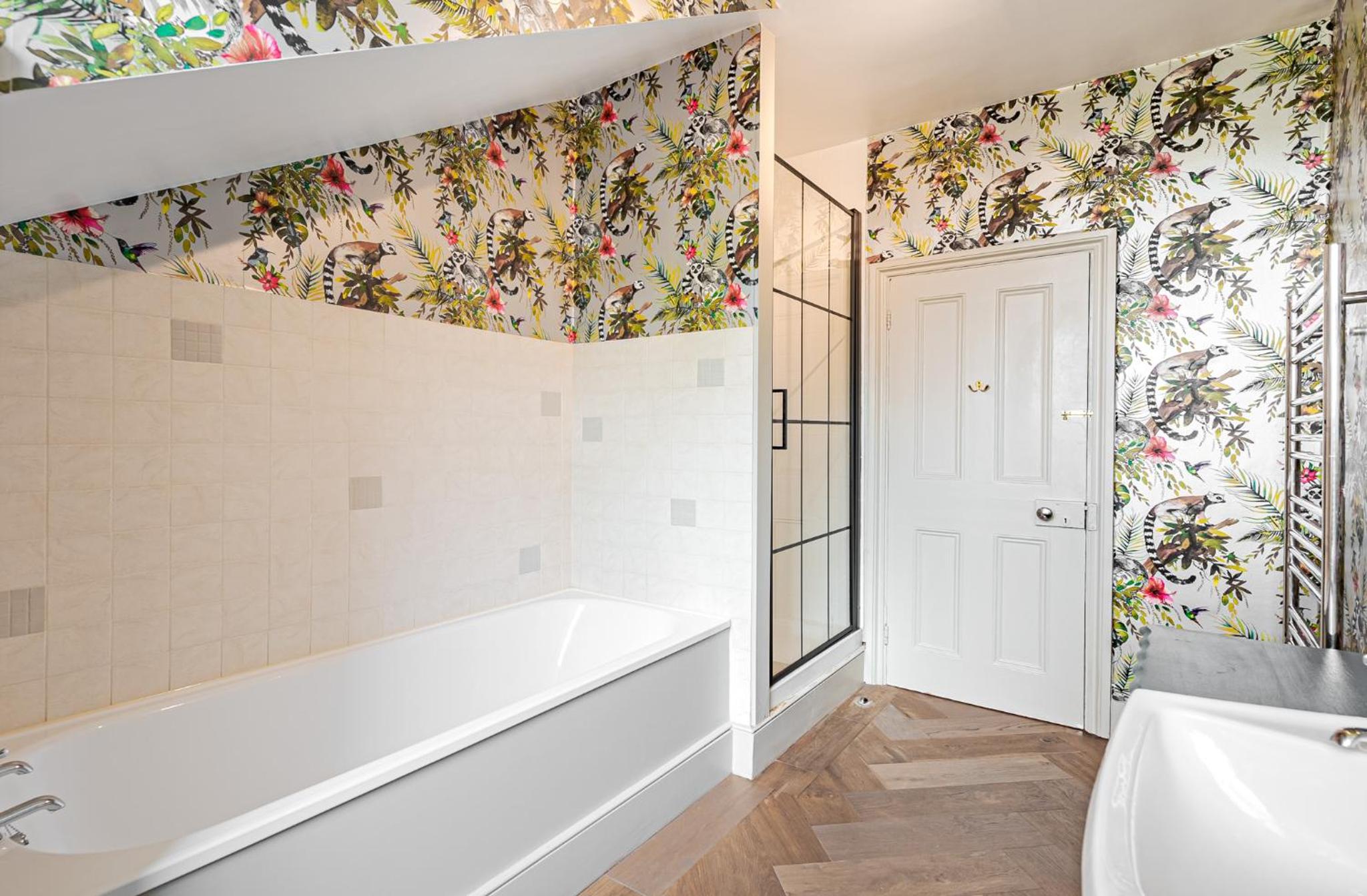Heaver House - stunning, large, 5BR house nr tube and tooting common