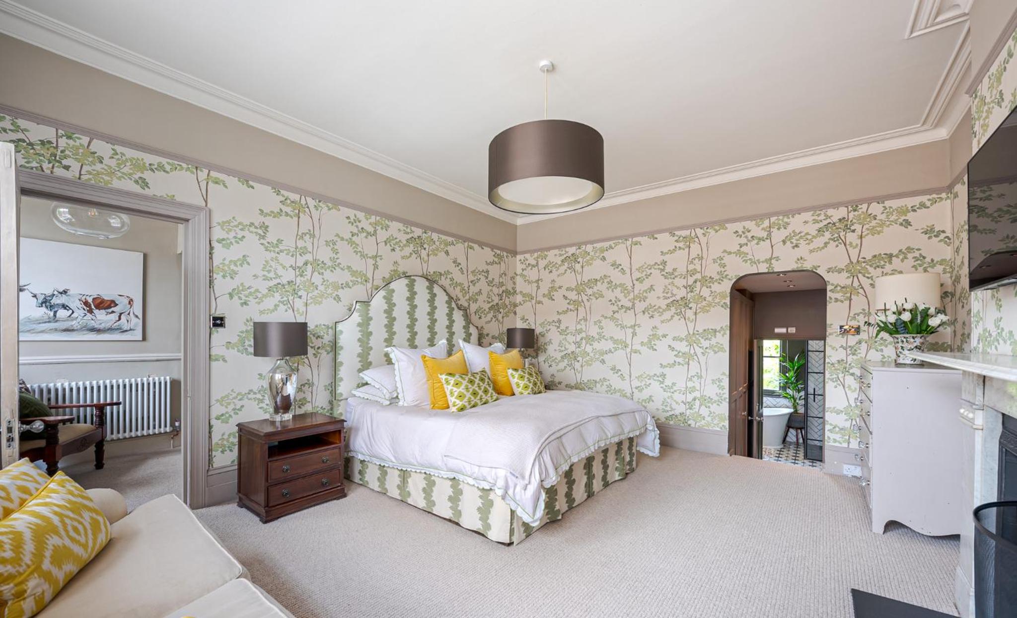 Heaver House - stunning, large, 5BR house nr tube and tooting common