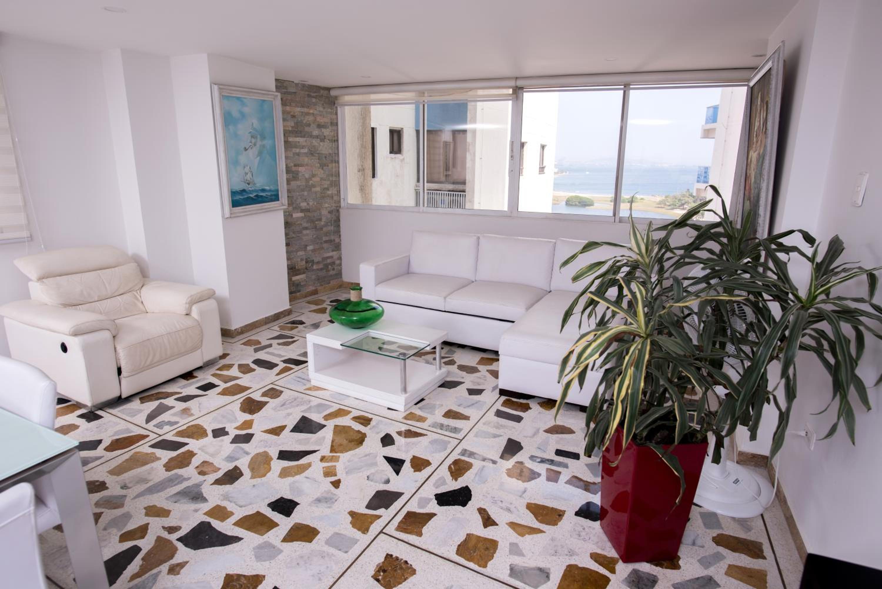Excelentes Apartamentos Frente Al Mar