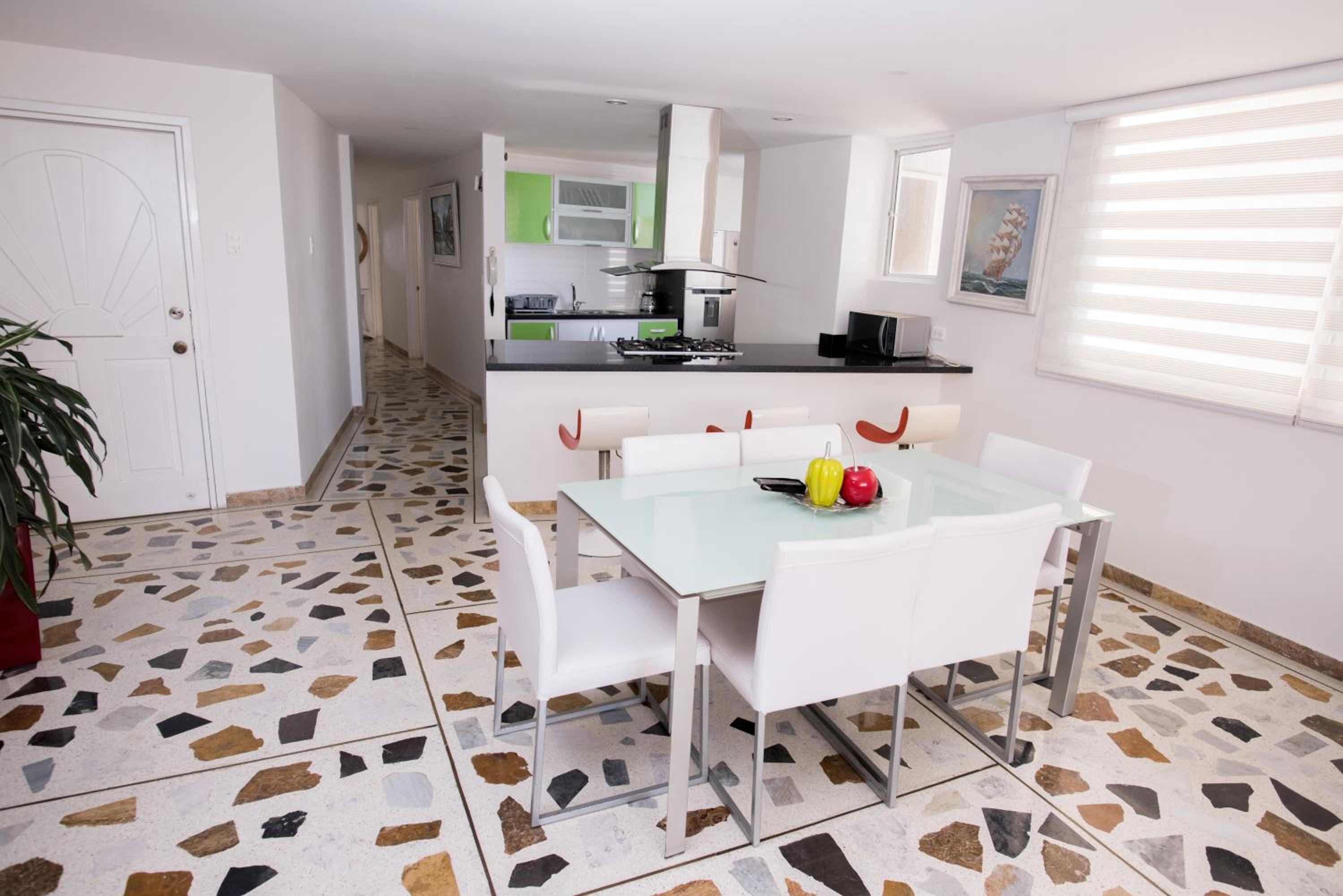 Excelentes Apartamentos Frente Al Mar