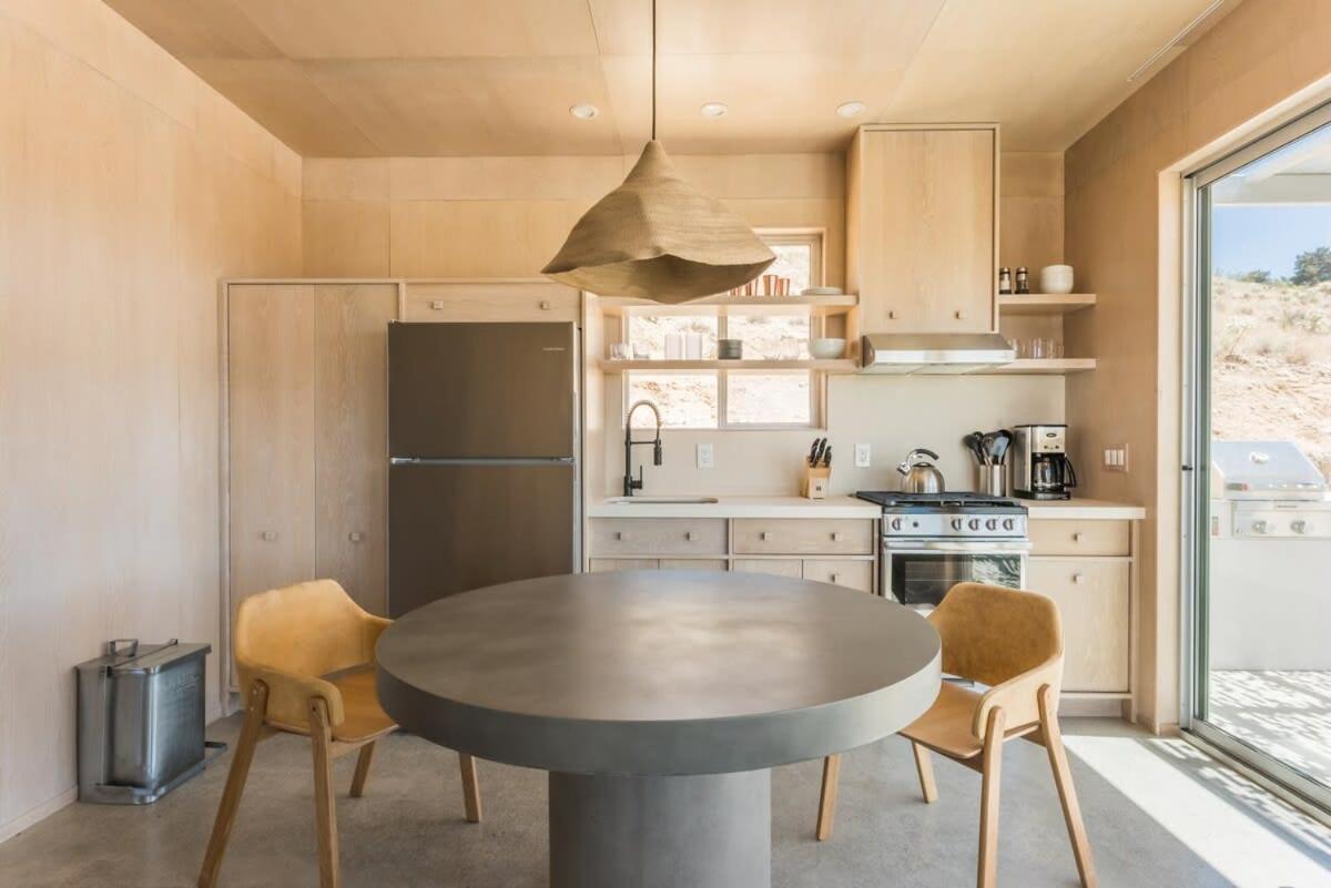 Pause House - AM - your break in Joshua Tree view 5