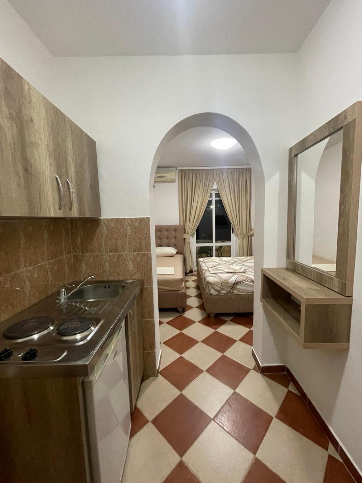 Kodra Apartments