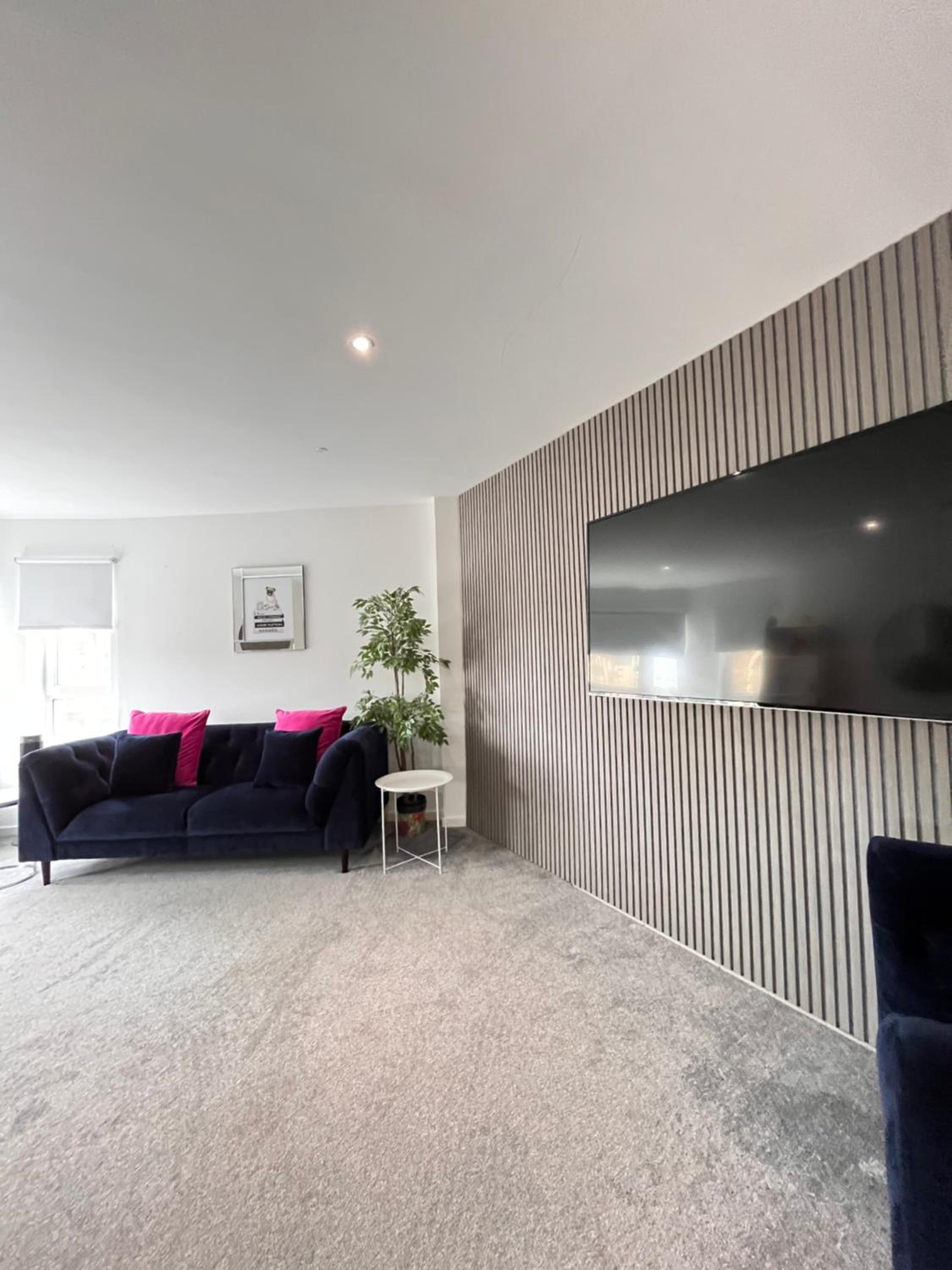 Glas Go Executive 2-Bedroom Apartment near OVO Hydro Free Parking view 2