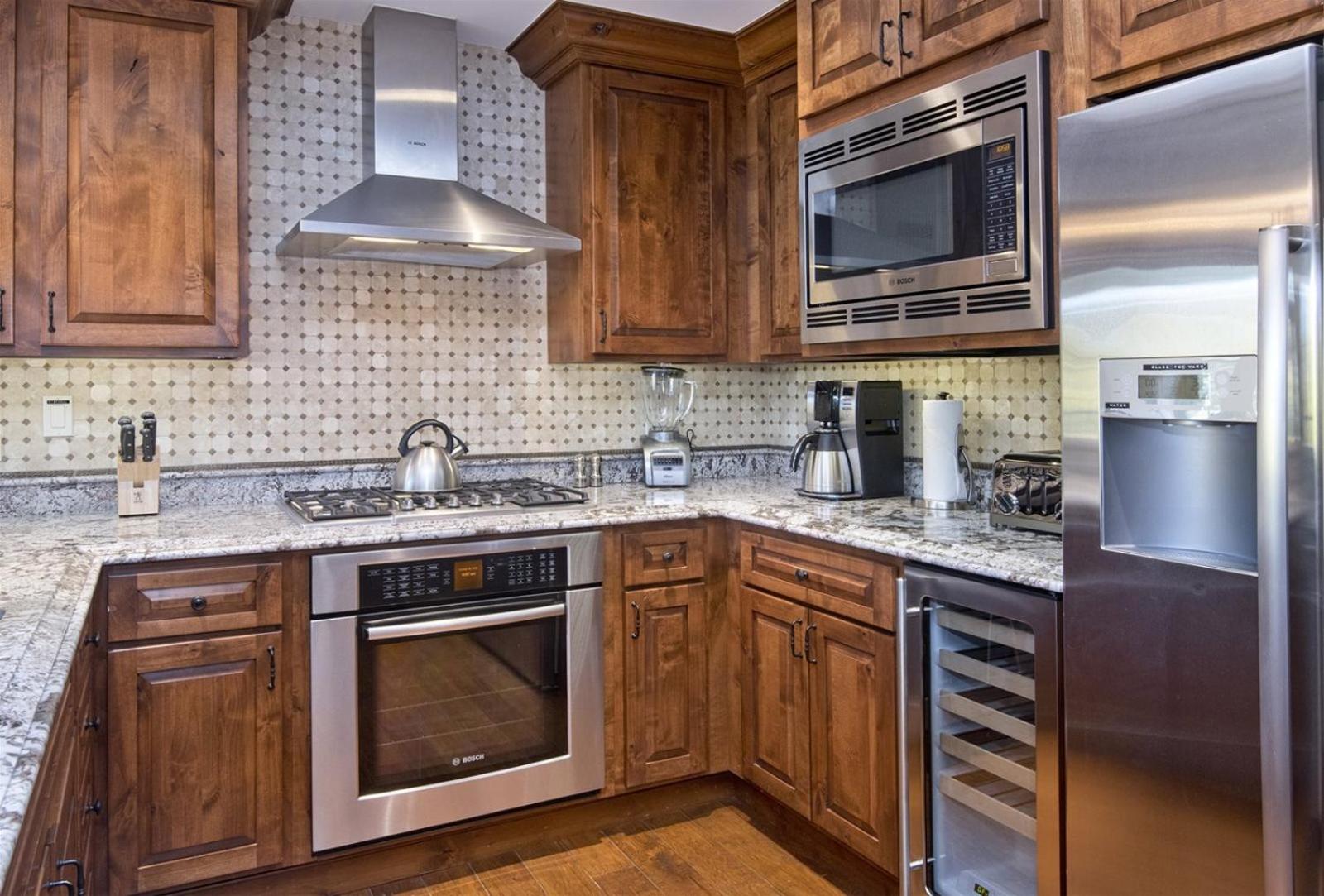 Luxury 2 Bedroom Residence In Lionshead Village view 4