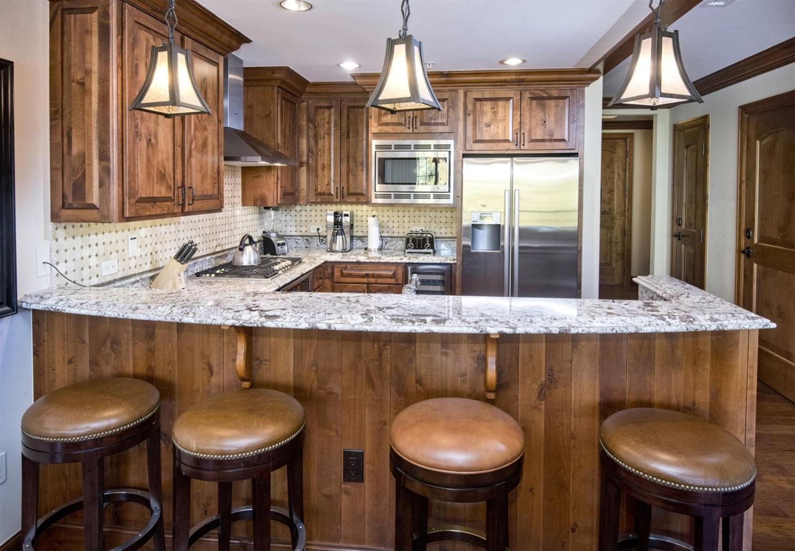 Luxury 2 Bedroom Residence In Lionshead Village view 5